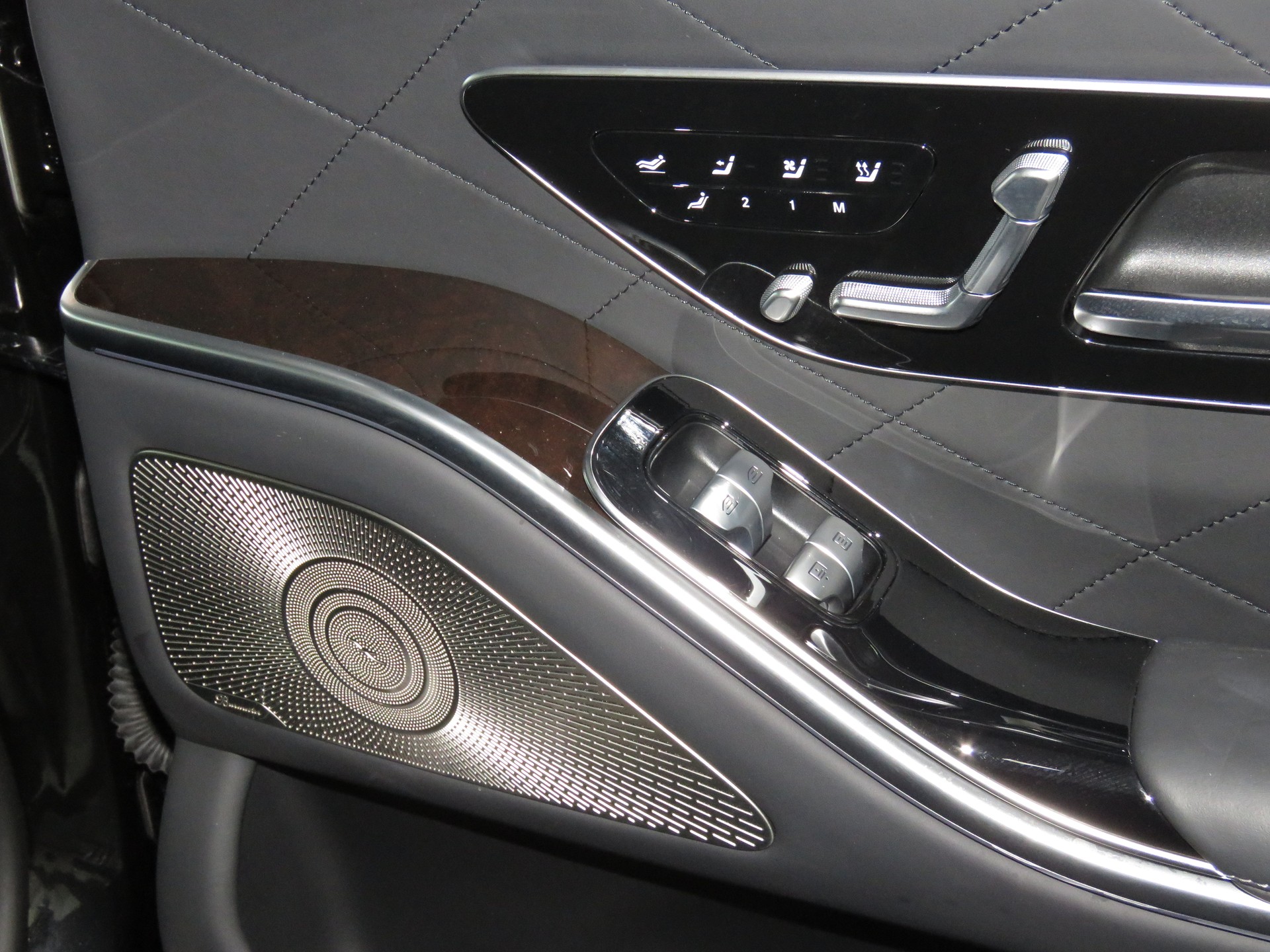 MERCEDES-BENZ S 500 Lang 4-Matic 9G-Tronic (Automat)-image-13