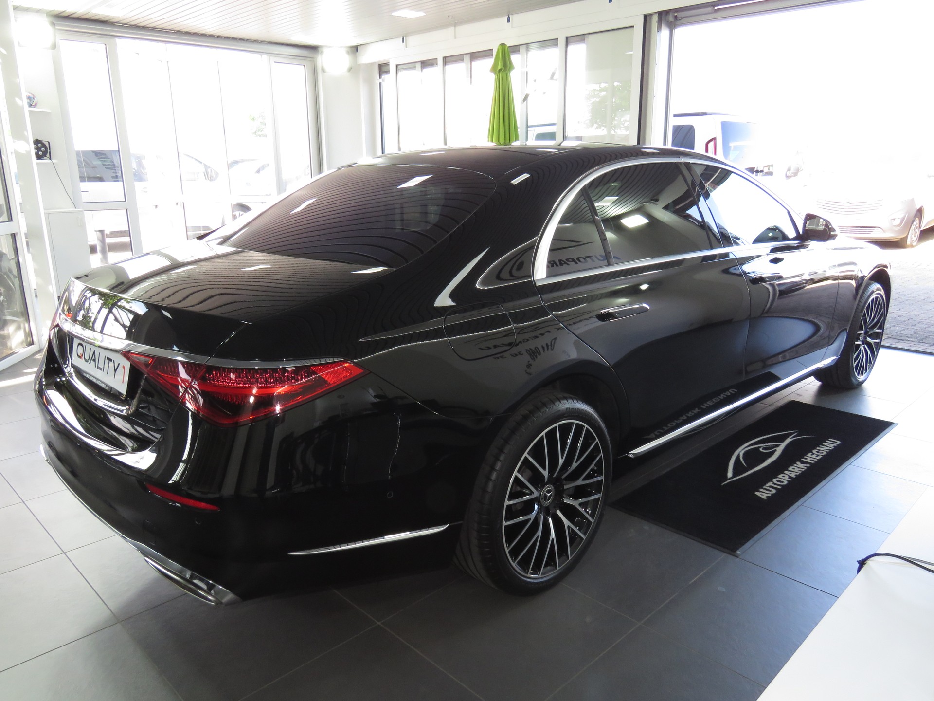 MERCEDES-BENZ S 500 Lang 4-Matic 9G-Tronic (Automat)-image-3