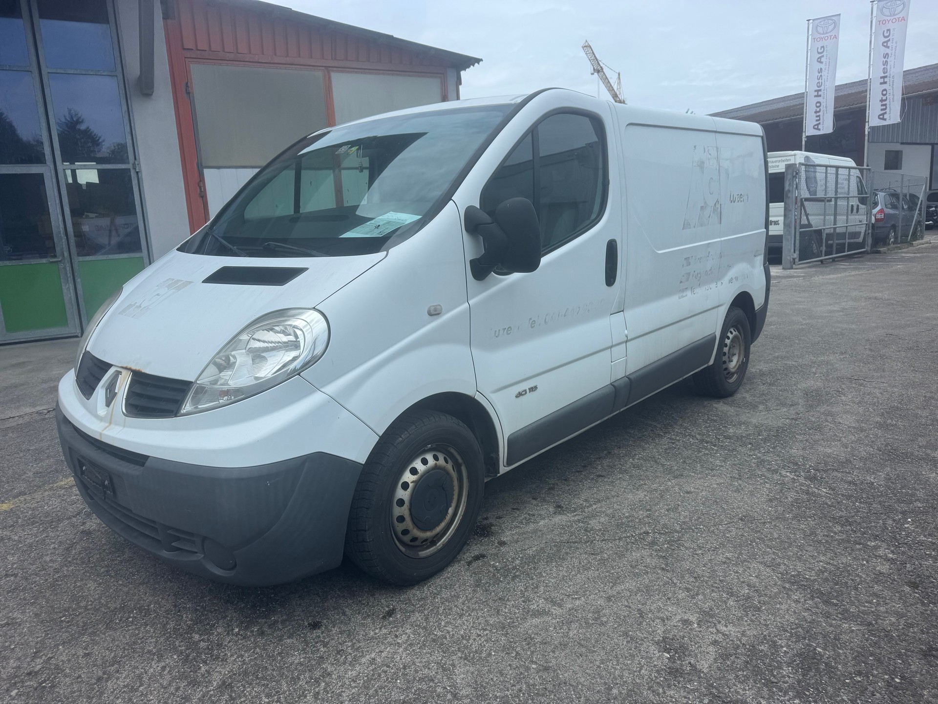 RENAULT Trafic 2.5 dCi 115 2.9t L1H1-image-3