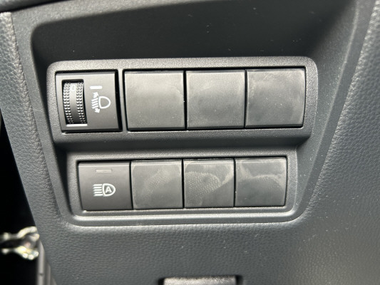 TOYOTA Yaris 1.5 Comfort e-CVT-image-14