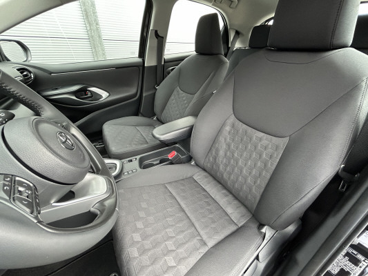 TOYOTA Yaris 1.5 Comfort e-CVT-image-6