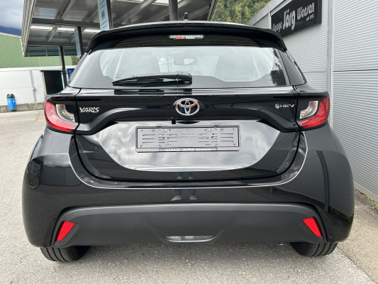 TOYOTA Yaris 1.5 Comfort e-CVT-image-4