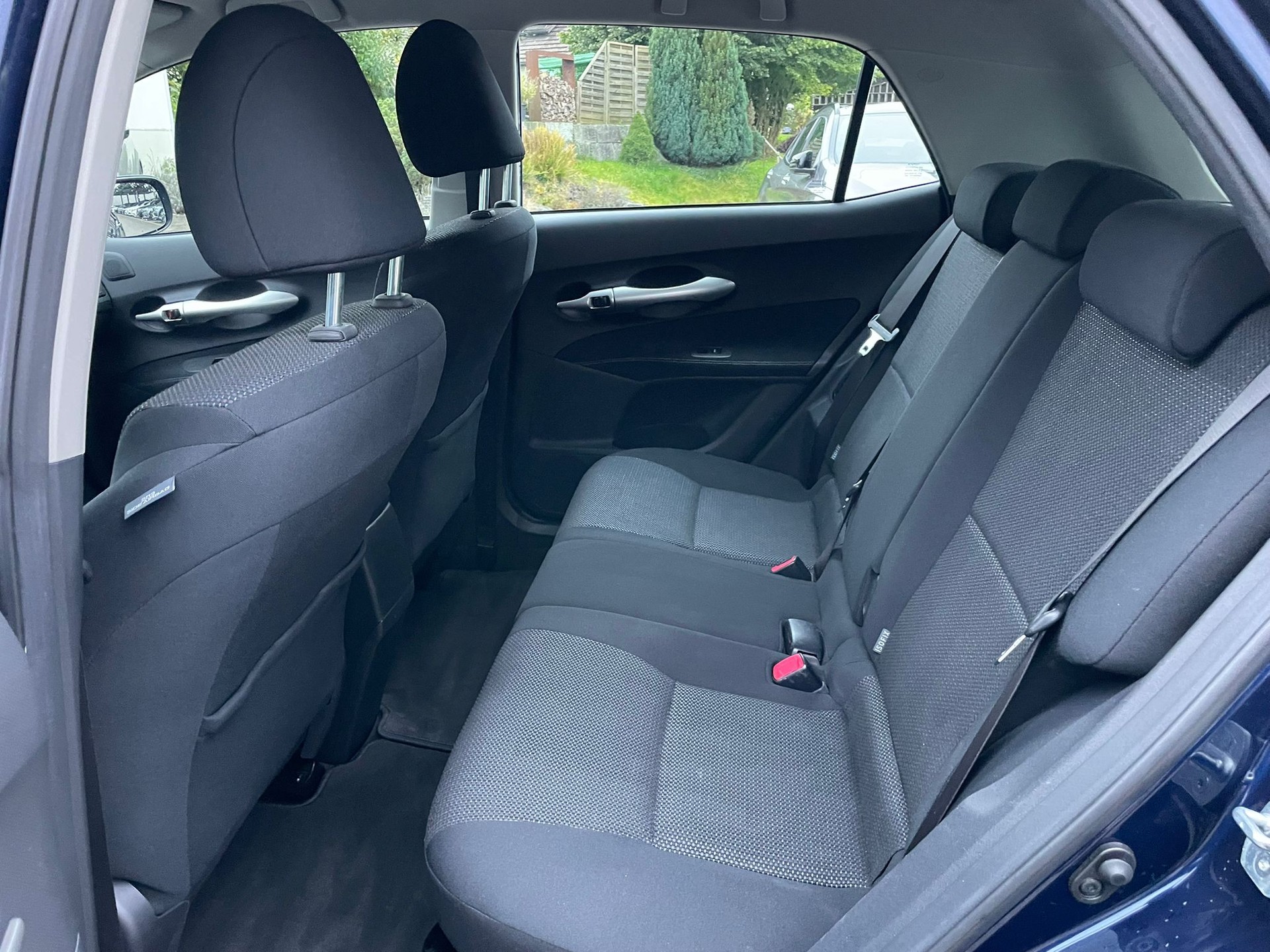 TOYOTA Auris 1.8 16V HSD Linea Luna-image-10