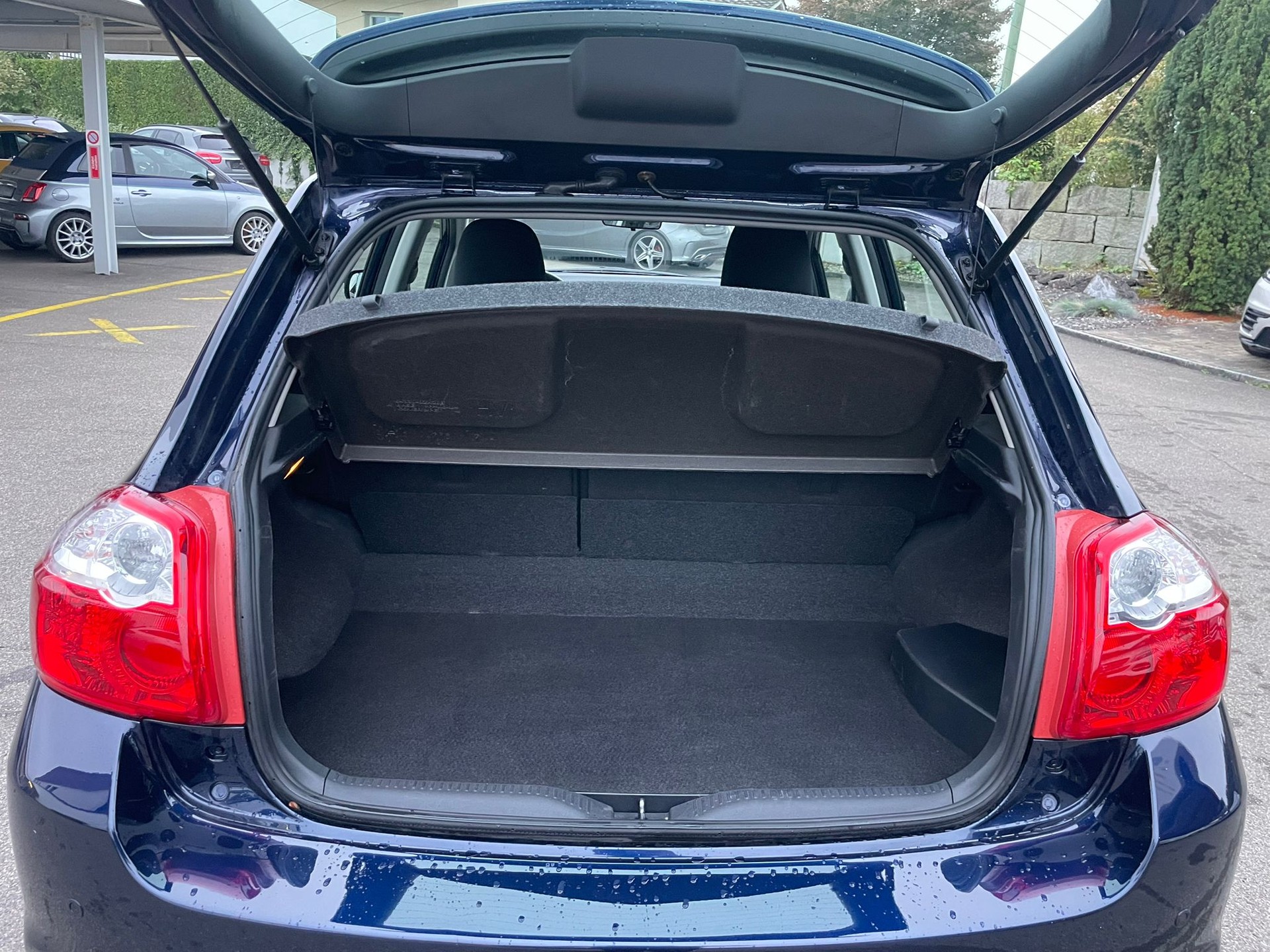 TOYOTA Auris 1.8 16V HSD Linea Luna-image-8