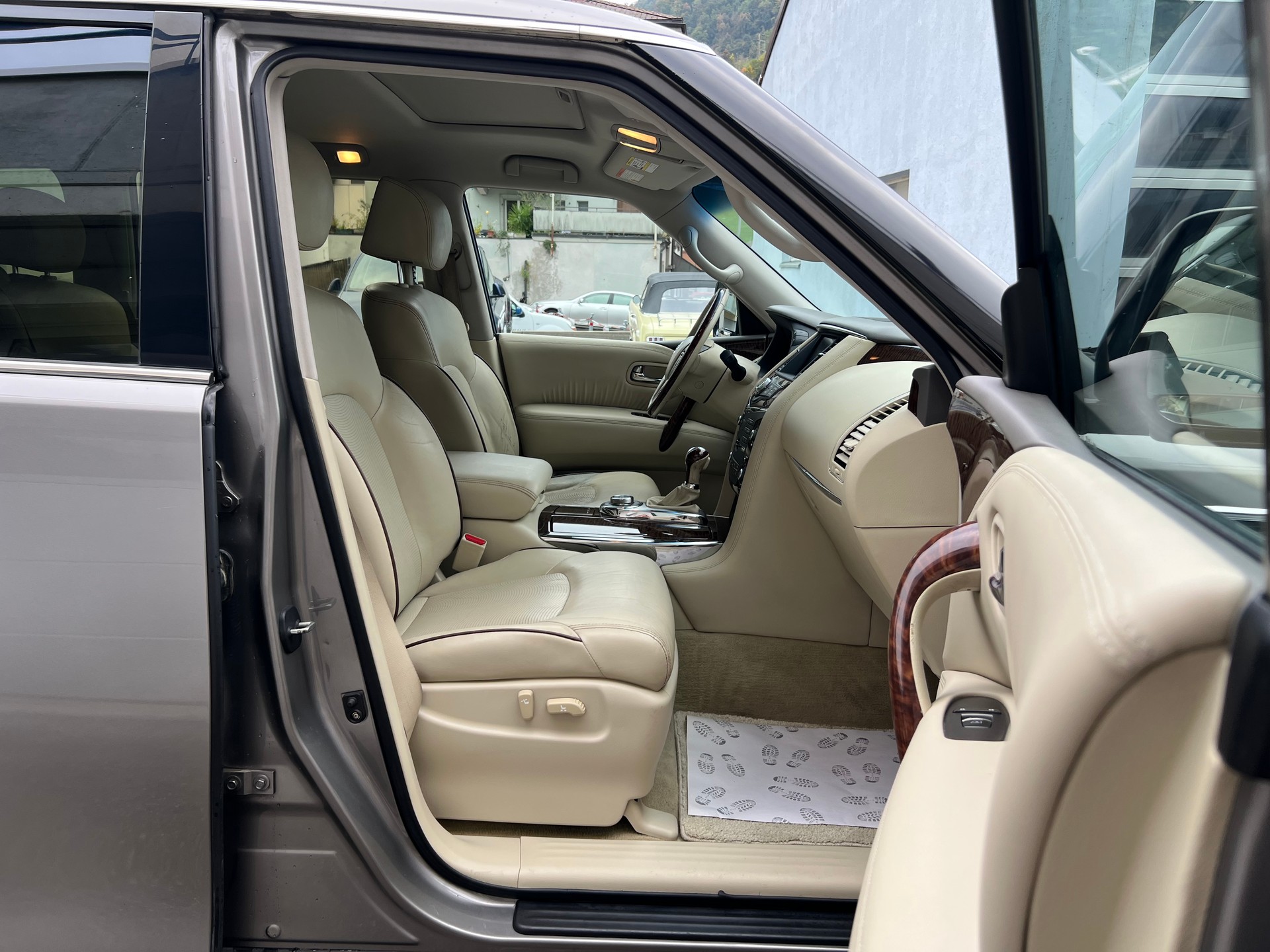 NISSAN Patrol Platinum V8-image-12