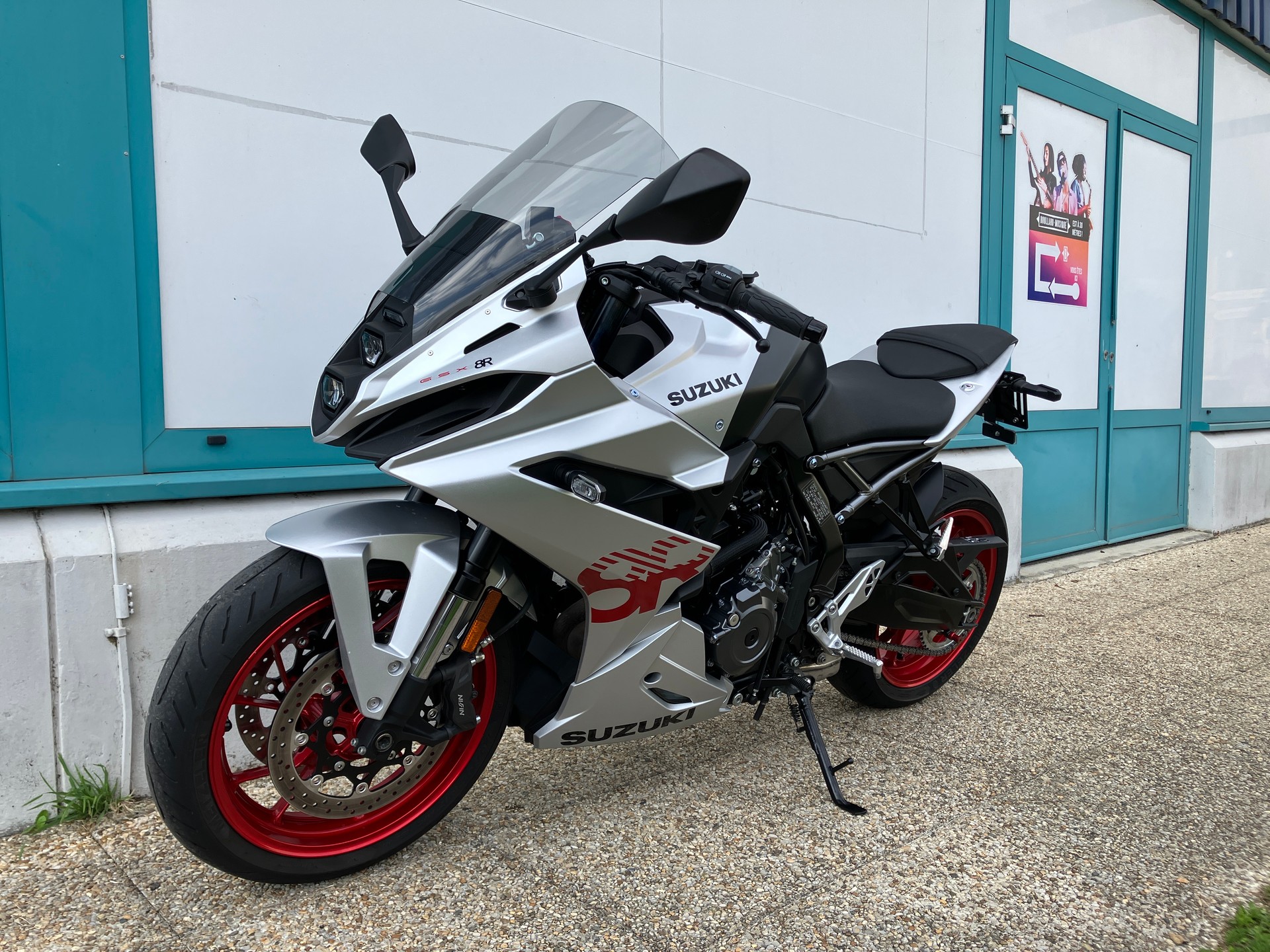 SUZUKI GSX 8 R-image-4