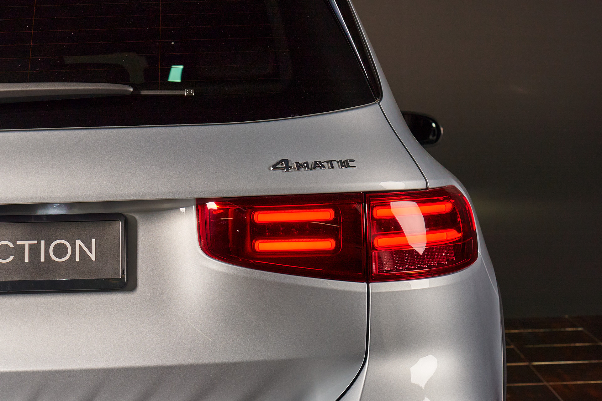 MERCEDES-BENZ GLB 250 4Matic 8G-Tronic-image-6
