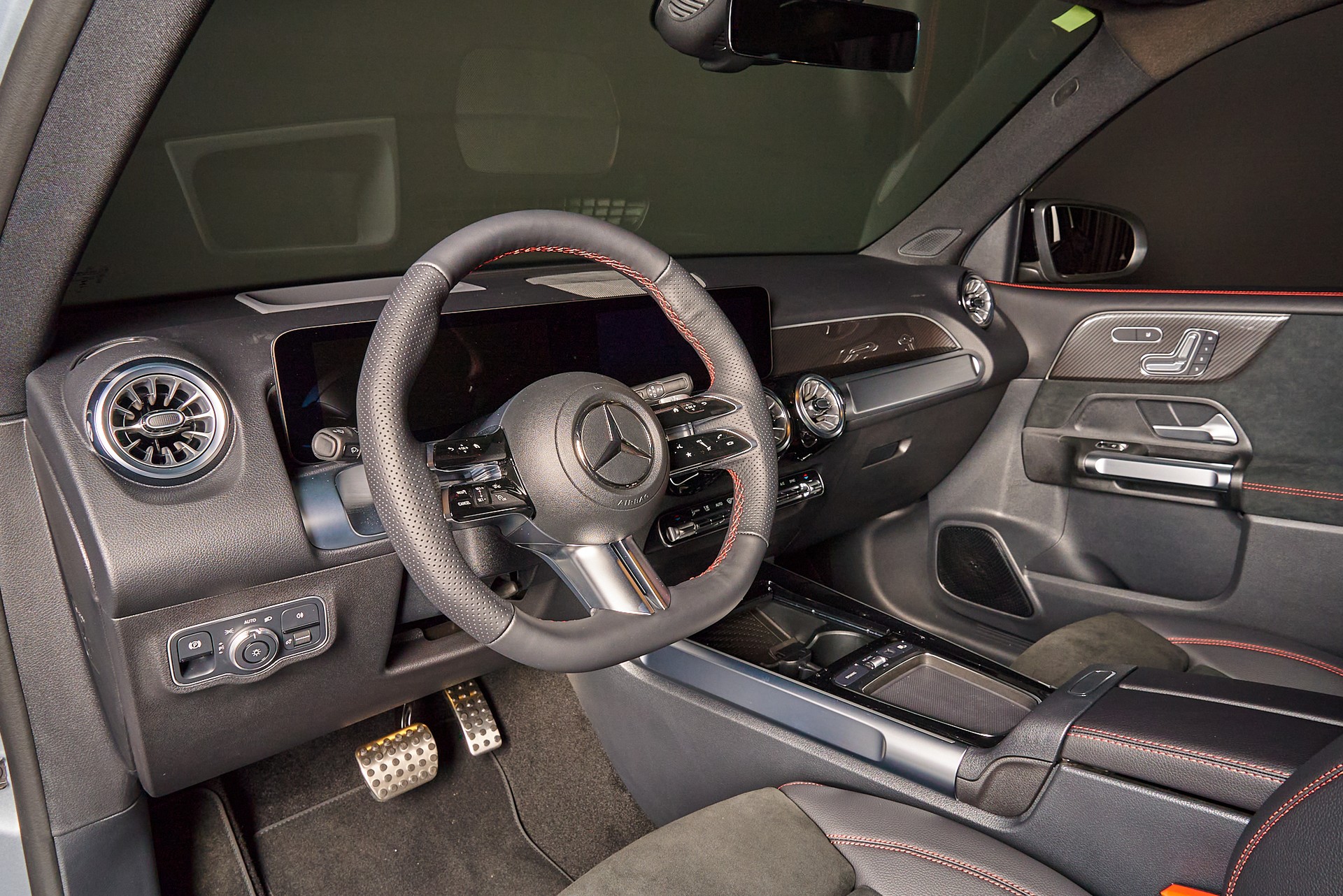 MERCEDES-BENZ GLB 250 4Matic 8G-Tronic-image-10