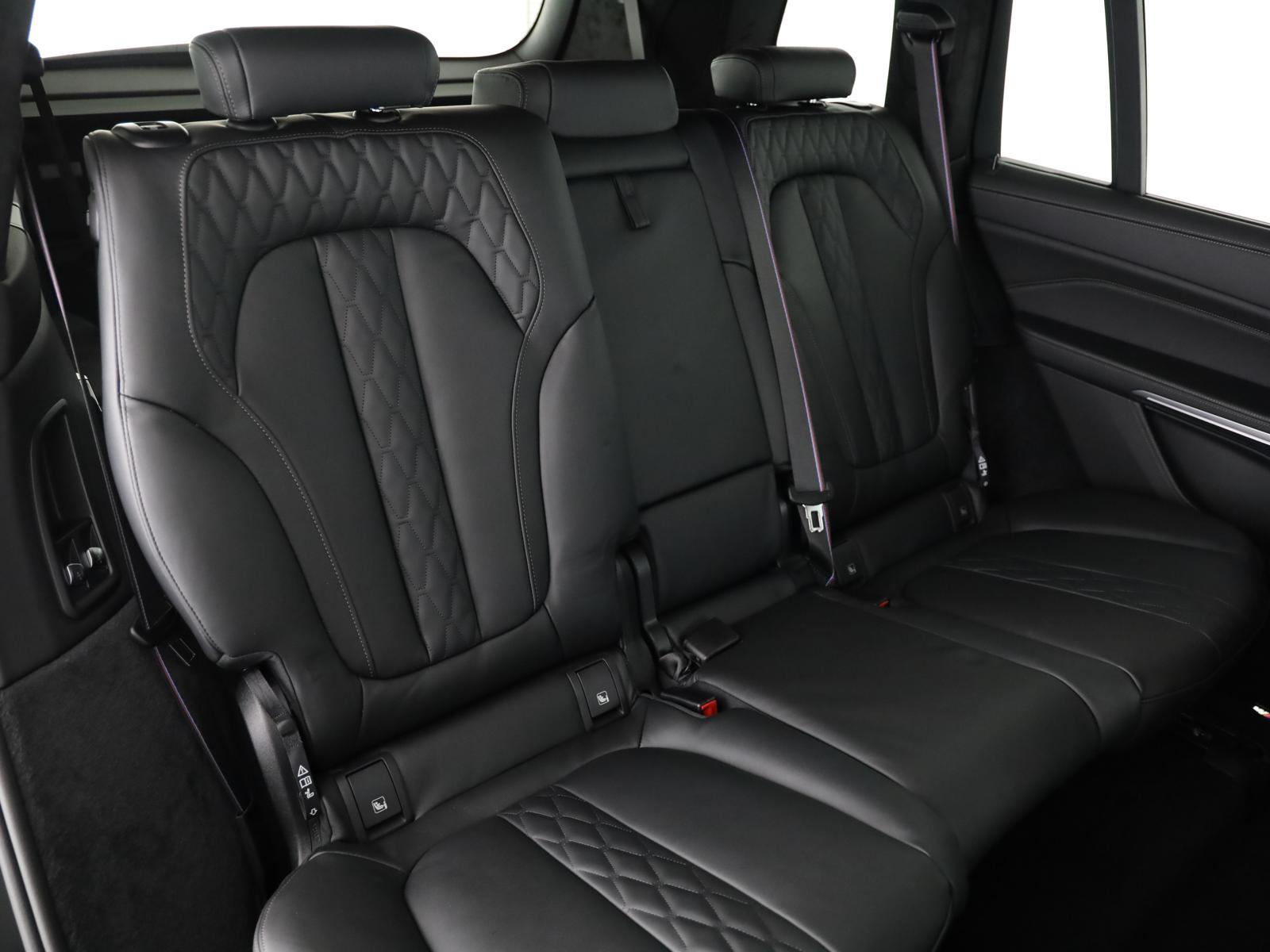 BMW X7 xDrive 48V 40d M Sport Pro Steptronic-image-16