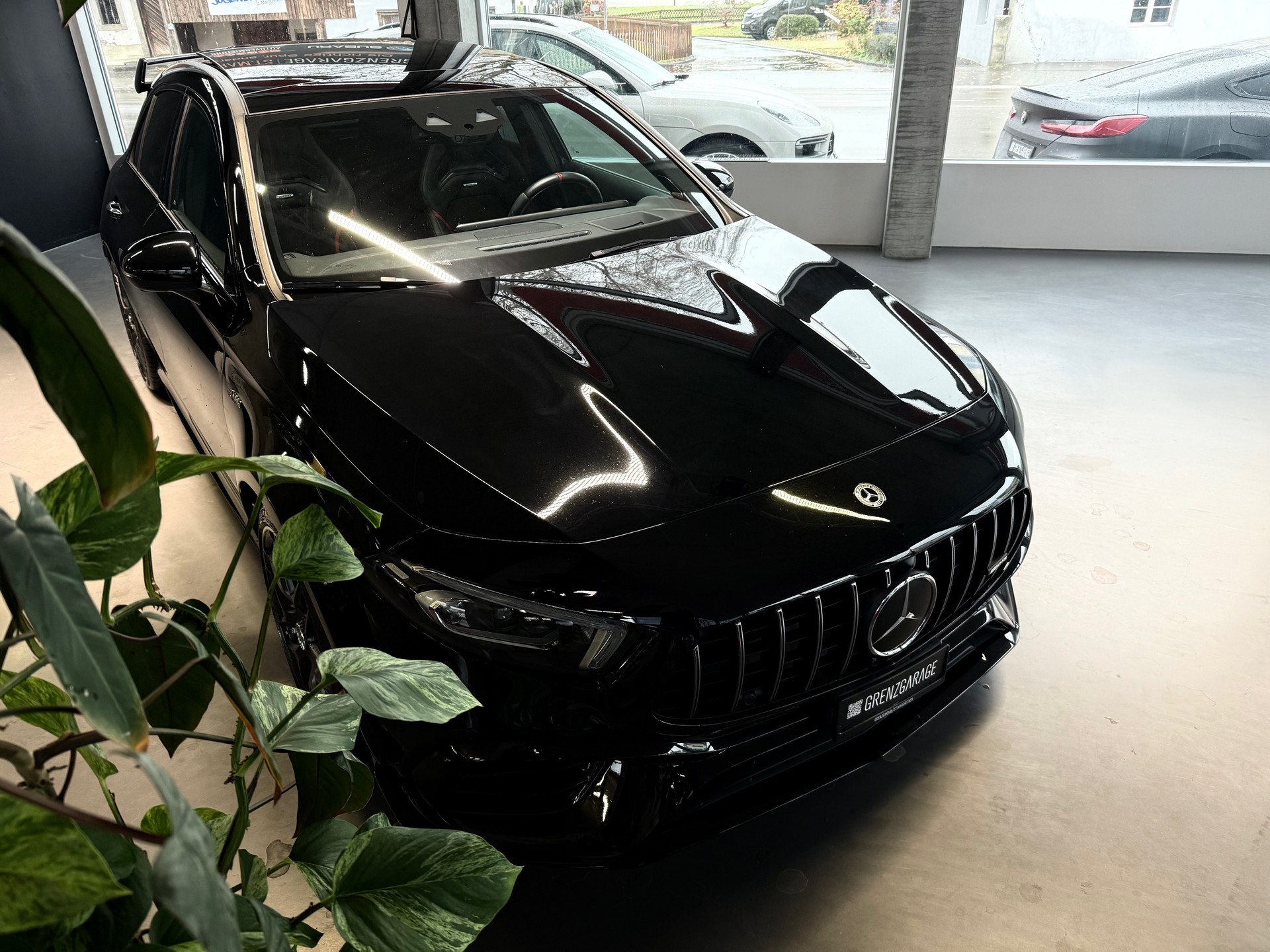 MERCEDES-BENZ A 45 S AMG 4Matic+ Speedshift-image-2