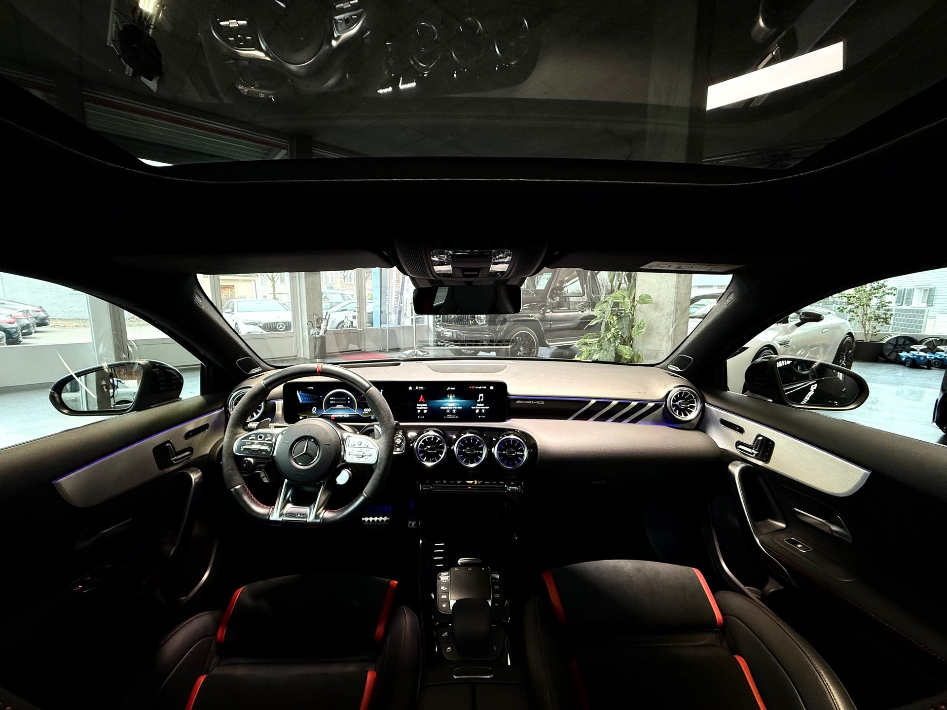 MERCEDES-BENZ A 45 S AMG 4Matic+ Speedshift-image-13