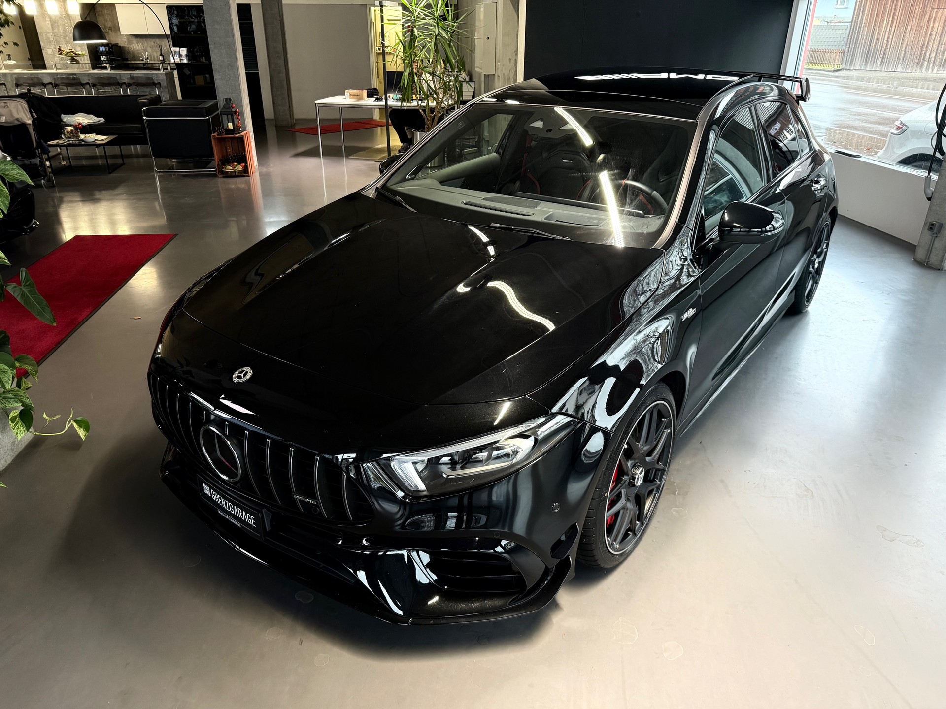MERCEDES-BENZ A 45 S AMG 4Matic+ Speedshift-image-1