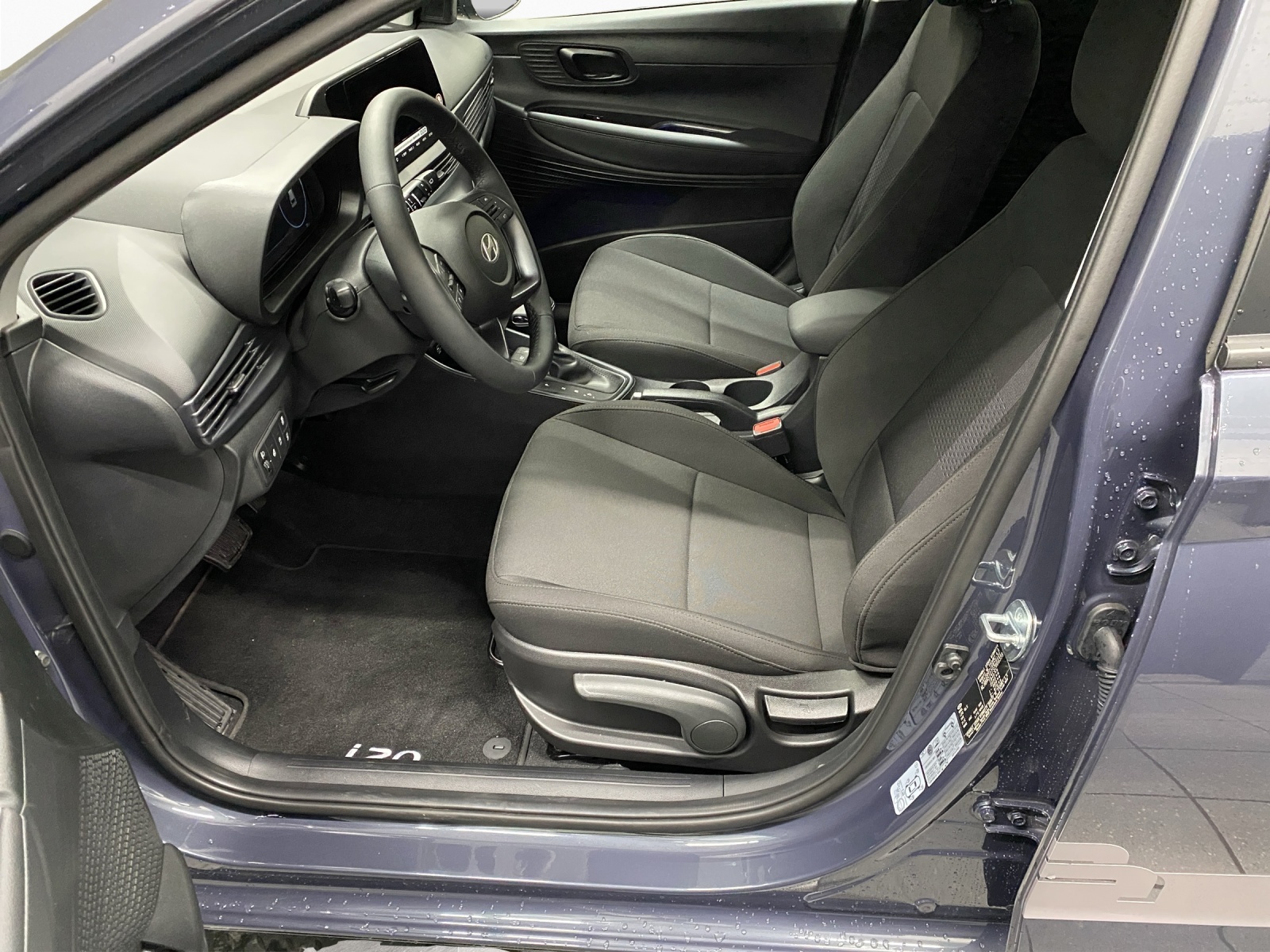 HYUNDAI i20 1.0 T-GDi Amplia-image-9