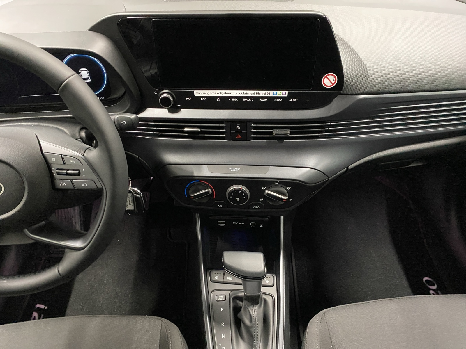 HYUNDAI i20 1.0 T-GDi Amplia-image-13