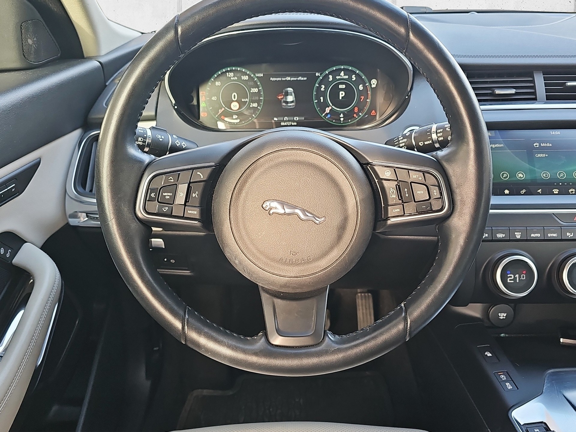 JAGUAR E-Pace 2.0 P250 HSE AWD Automatik-image-14