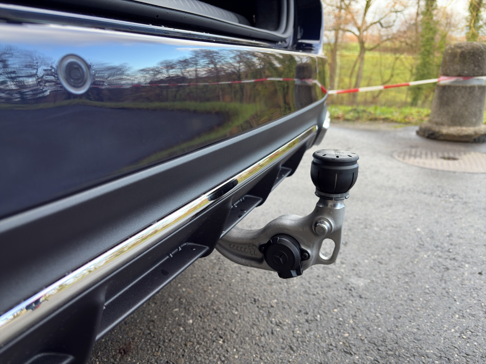 MERCEDES-BENZ E 300 de T 4Matic EQ Hybrid 9G-Tronic-image-8