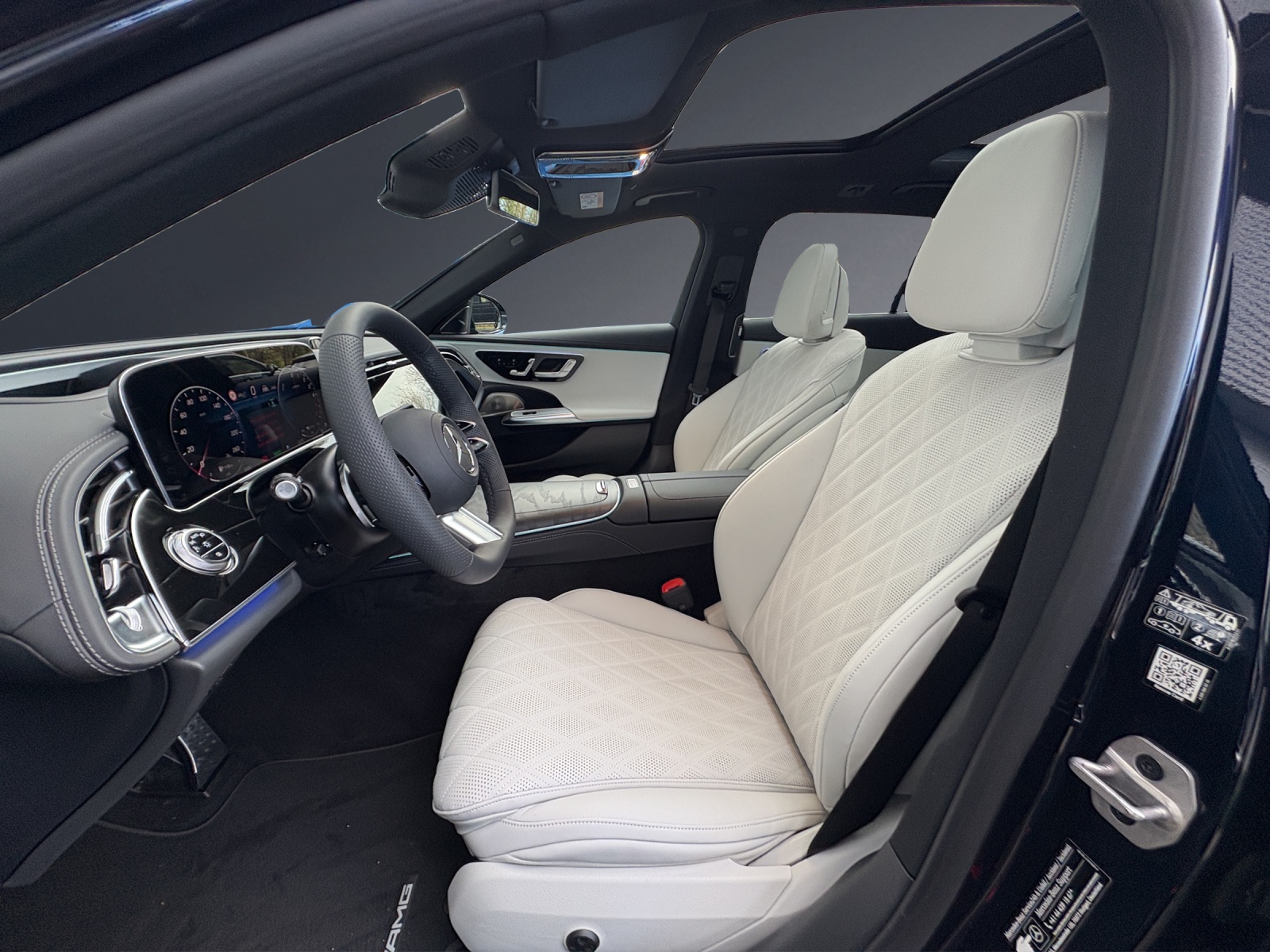 MERCEDES-BENZ E 300 de T 4Matic EQ Hybrid 9G-Tronic-image-11
