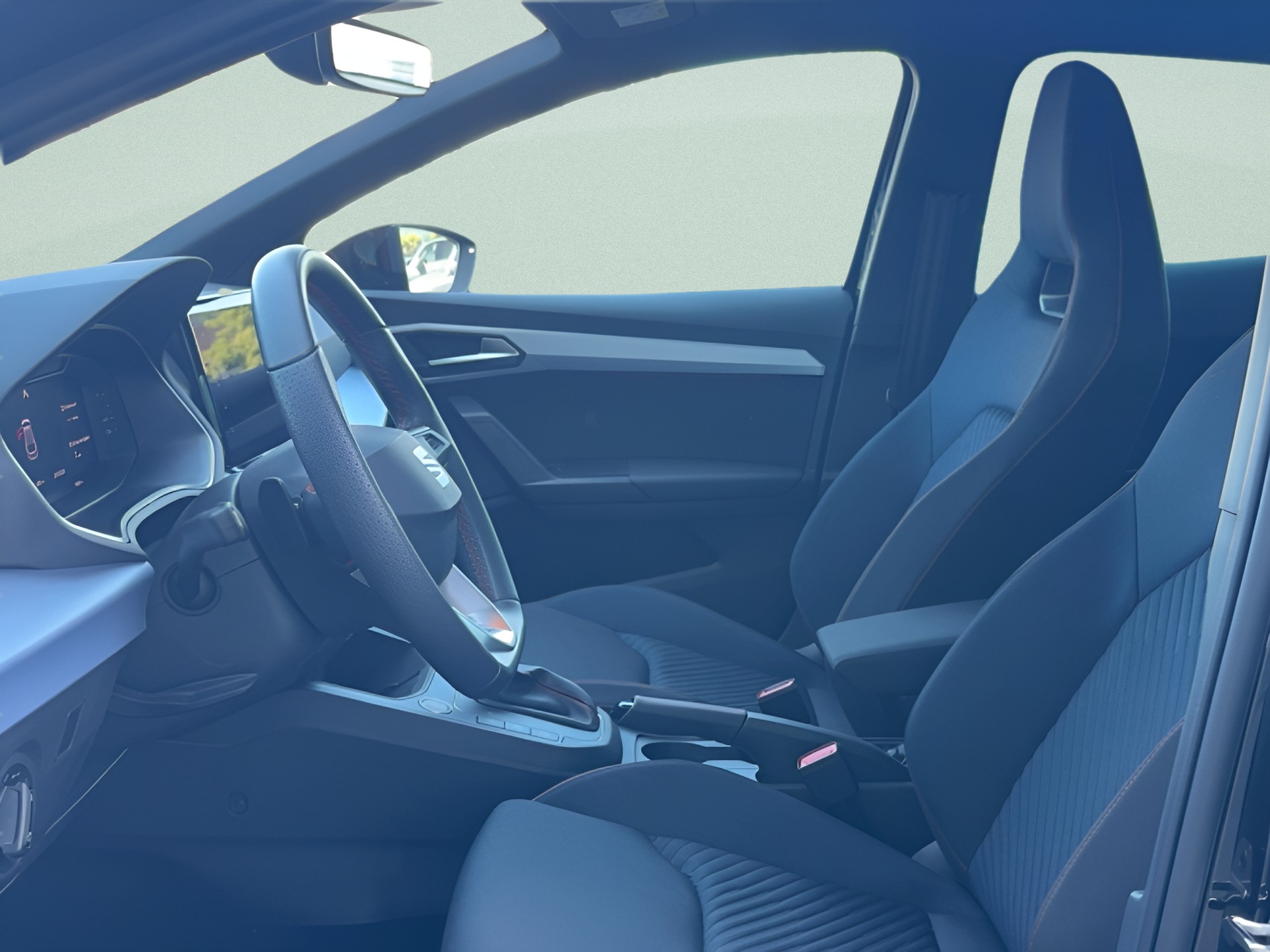 SEAT Ibiza 1.0 EcoTSI FR Black Edition DSG-image-9