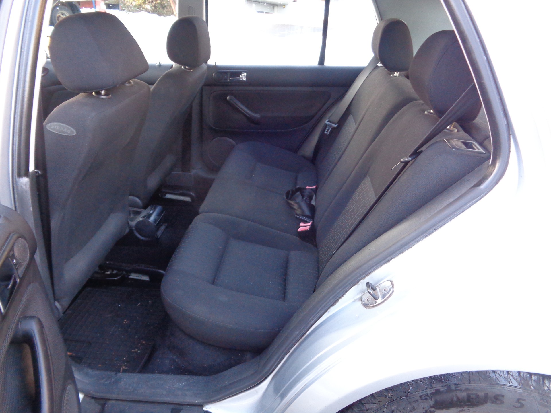 VW Golf 1.4 16V-image-9