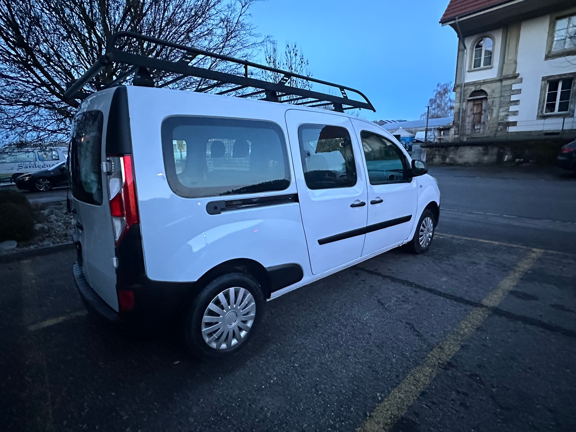 RENAULT KANGOO MAXI-image-6