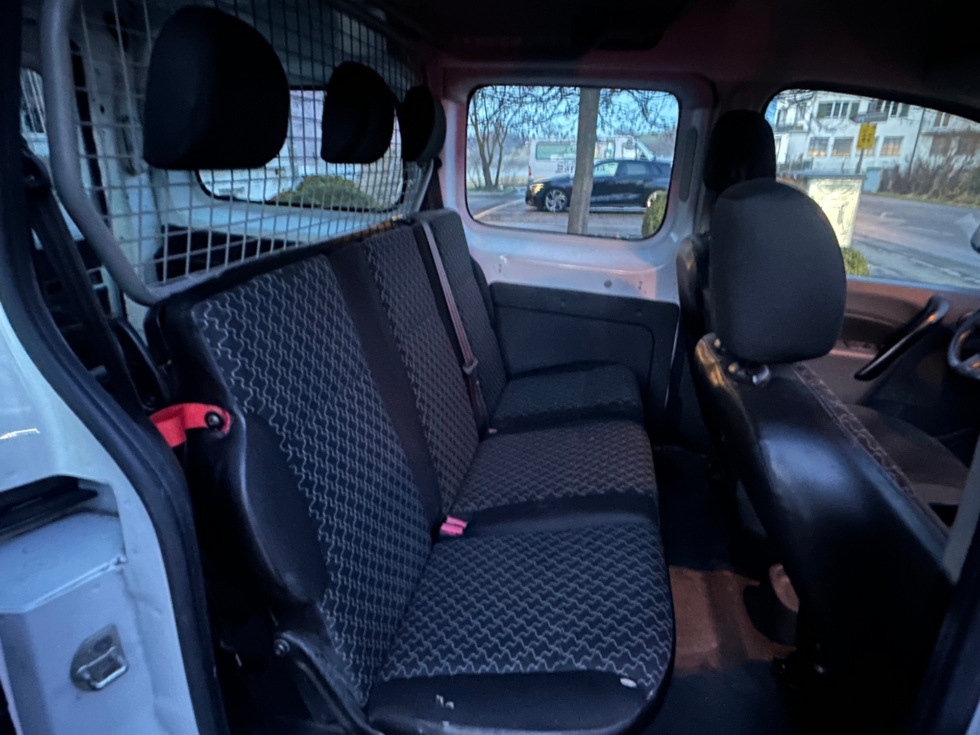 RENAULT KANGOO MAXI-image-11