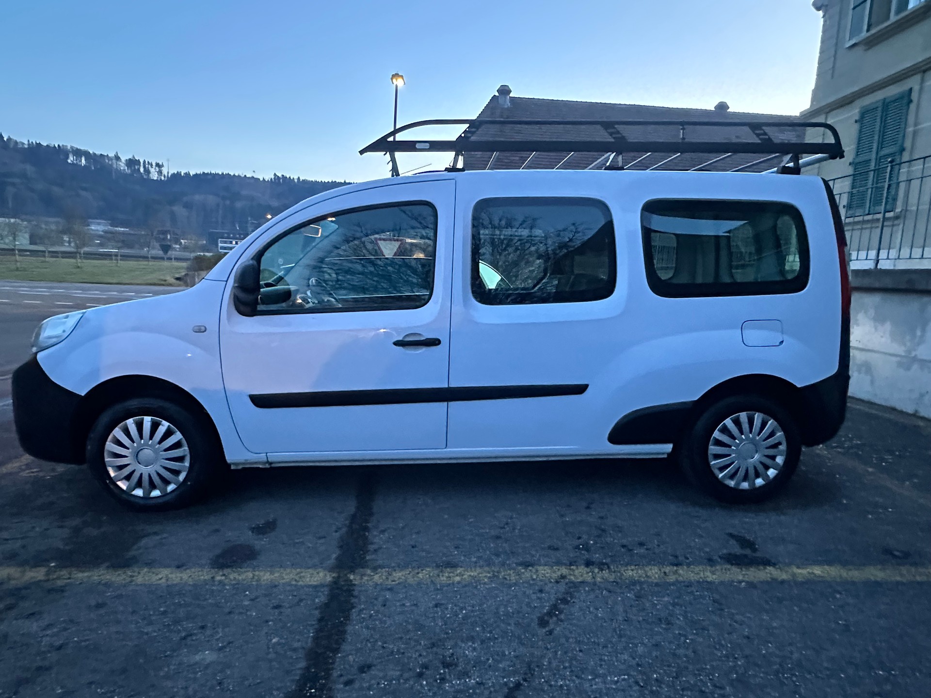 RENAULT KANGOO MAXI-image-2