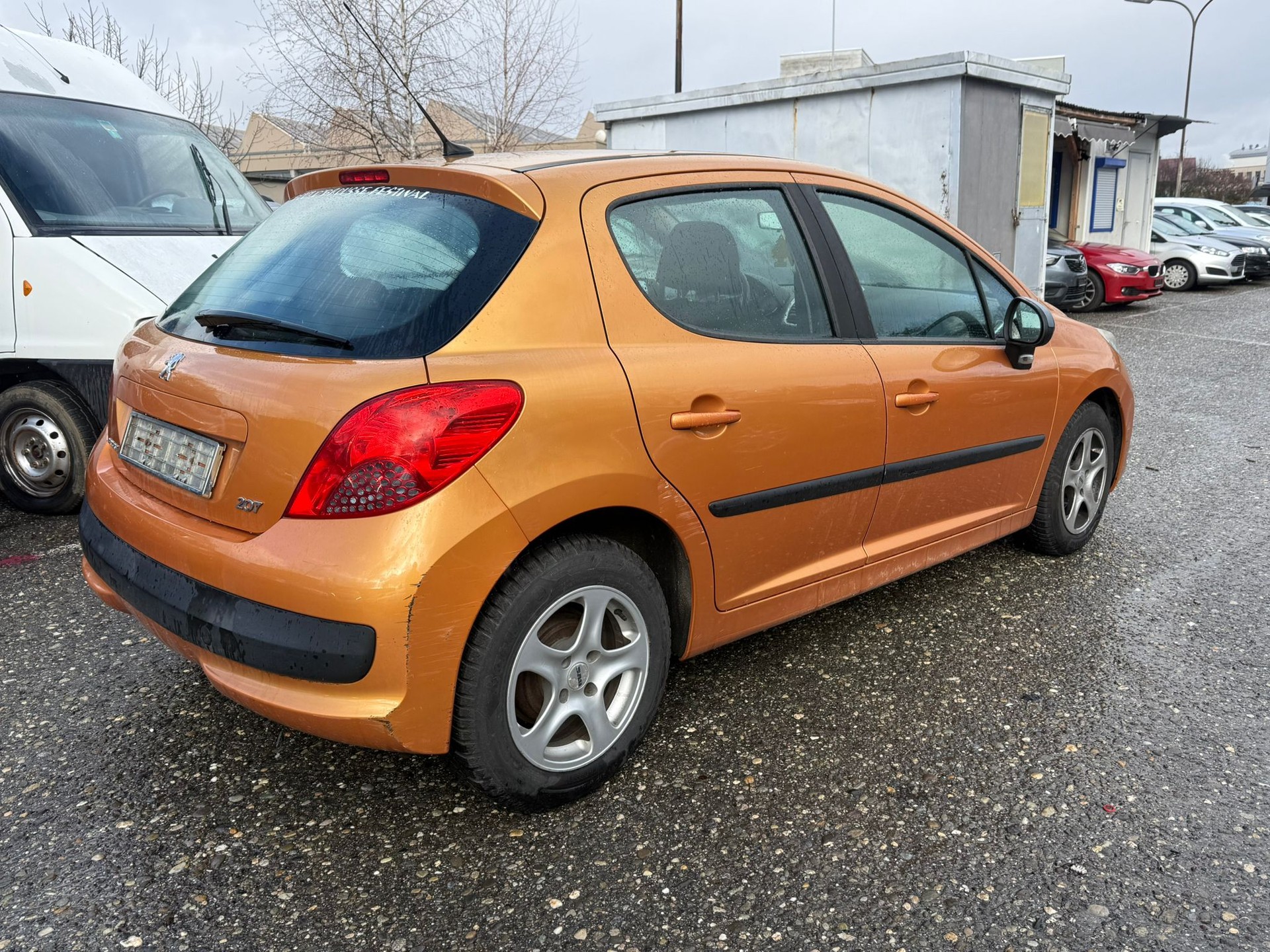 PEUGEOT 207 1.4 16V Look-image-2
