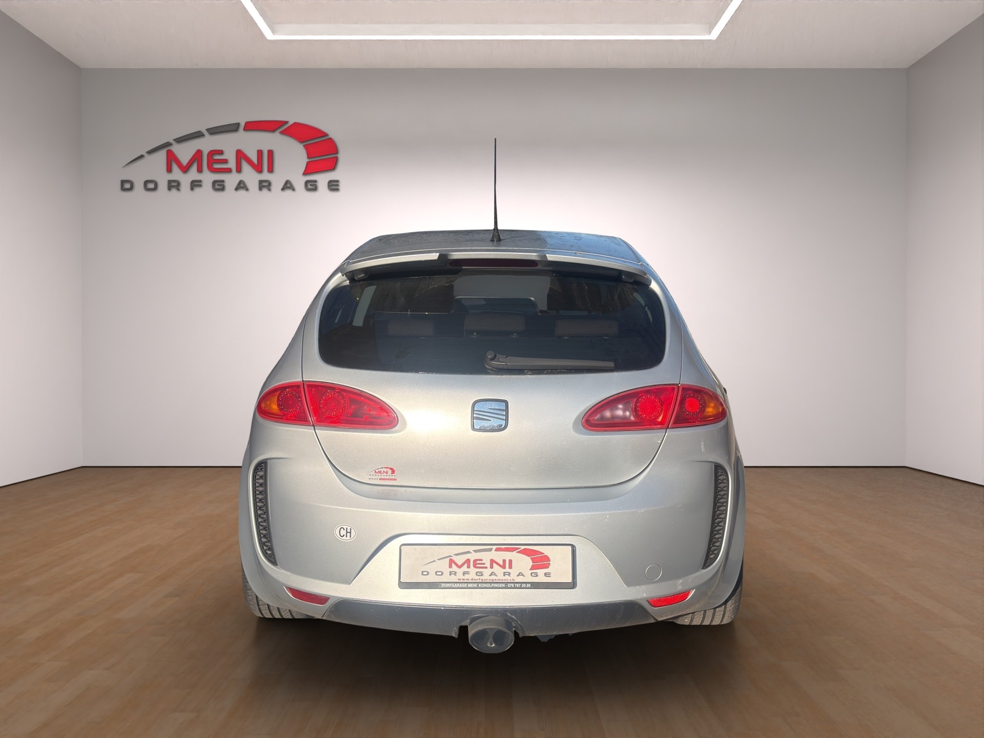 SEAT Leon 2.0 FSI T Stylance-image-5