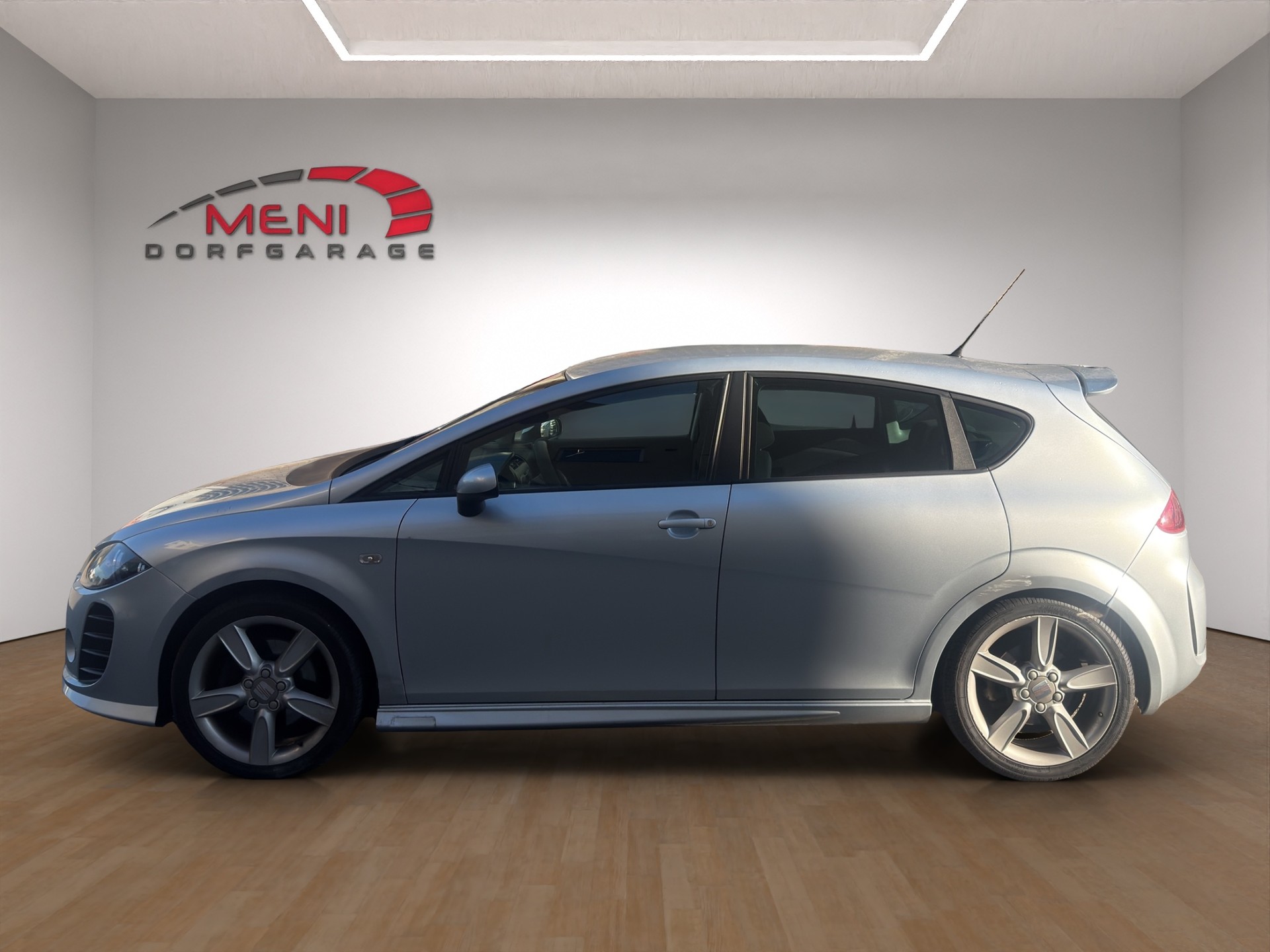 SEAT Leon 2.0 FSI T Stylance-image-3