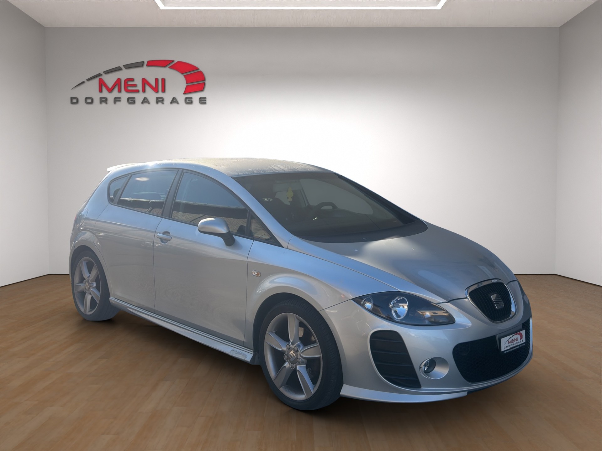 SEAT Leon 2.0 FSI T Stylance-image-0