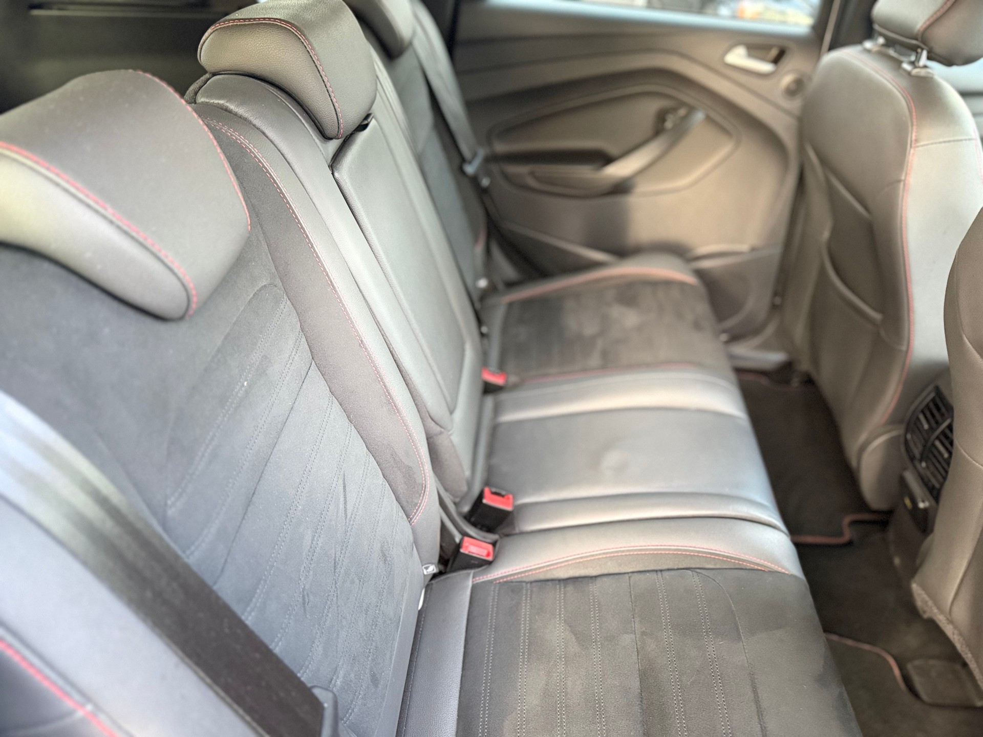 FORD Kuga 2.0 TDCi ST Line High 4WD PowerShift-image-7