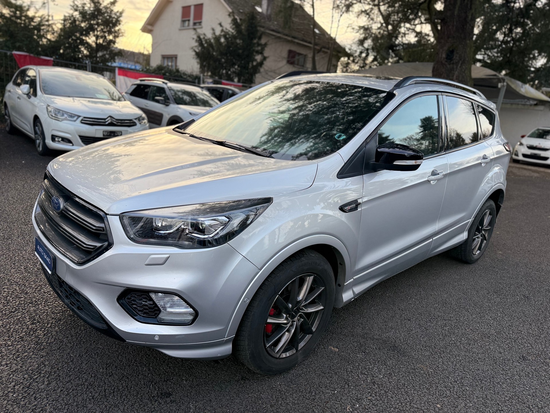 FORD Kuga 2.0 TDCi ST Line High 4WD PowerShift-image-1