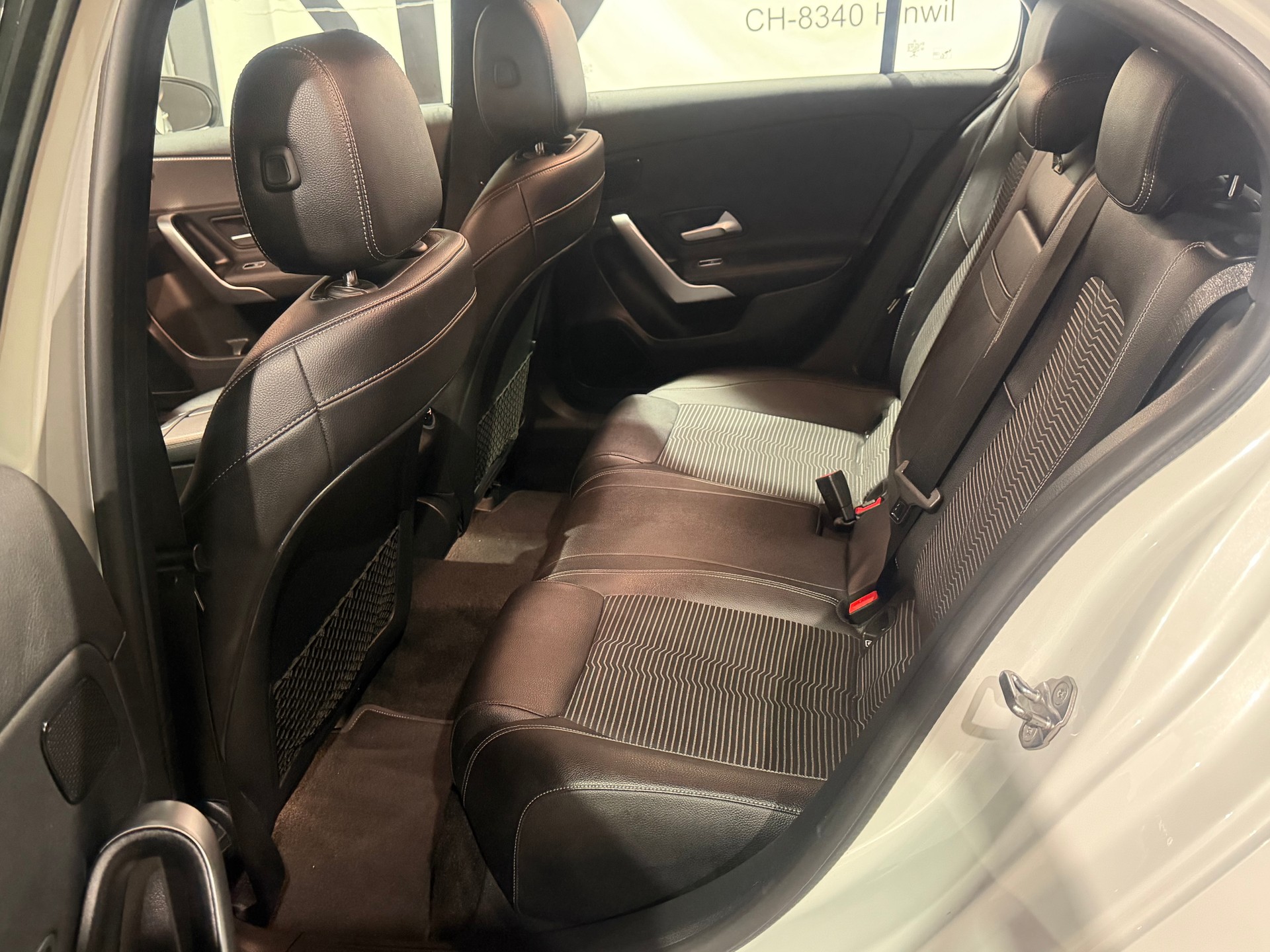 MERCEDES-BENZ A 200 d Style 8G-DCT-image-12