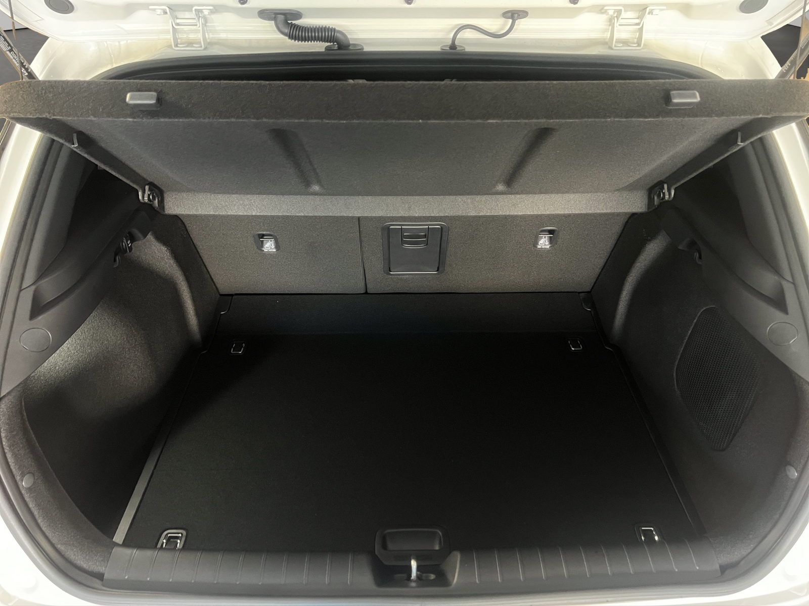 KIA K4 1.6 T GT-Line-image-14