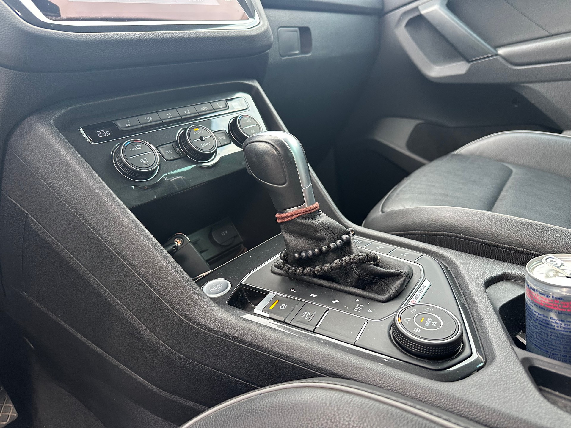 VW Tiguan 2.0 TDI SCR Highline 4Motion-image-8