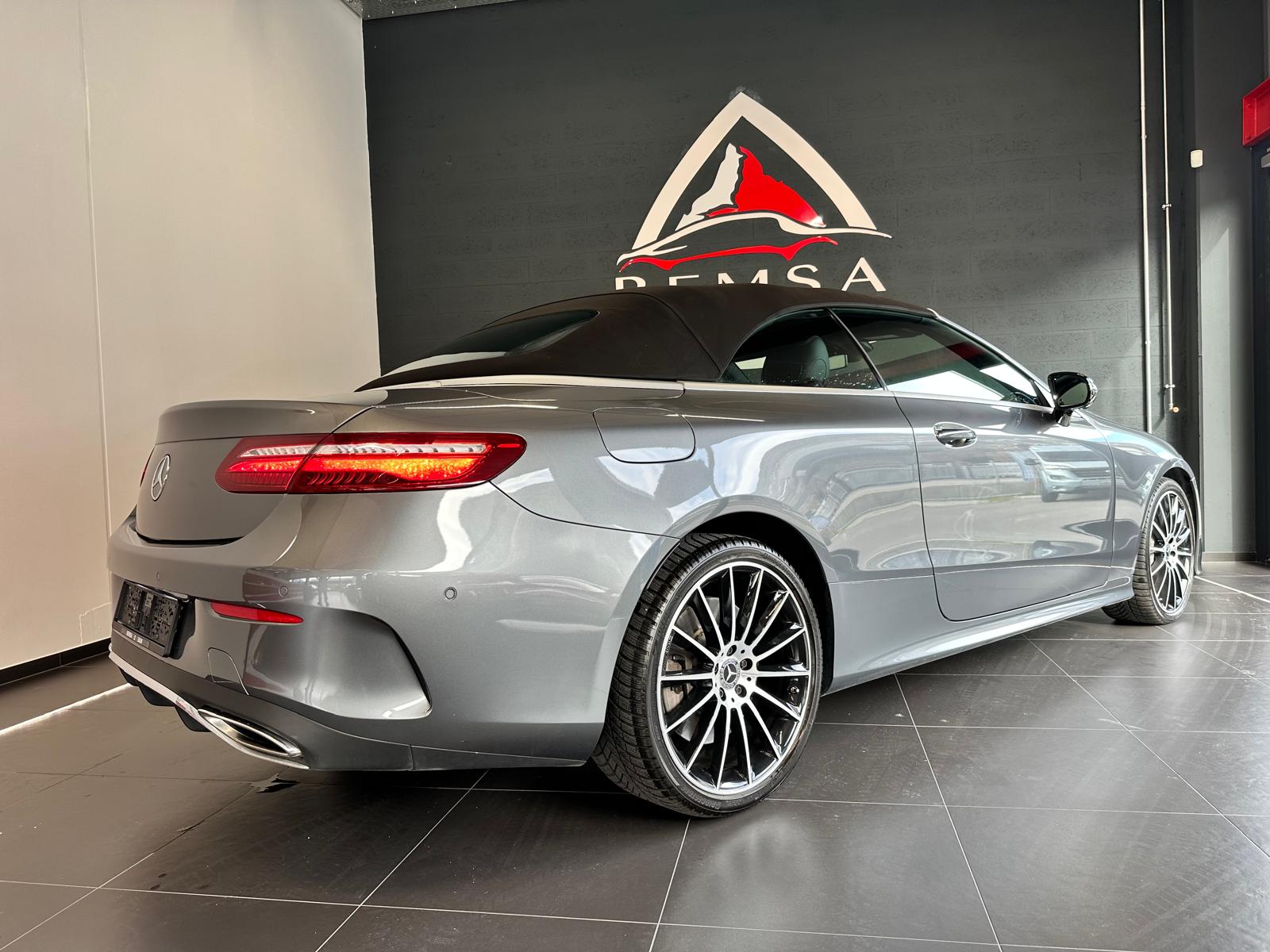 MERCEDES-BENZ E 400 Cabriolet AMG Line 4 Matic 9G-Tronic-image-5
