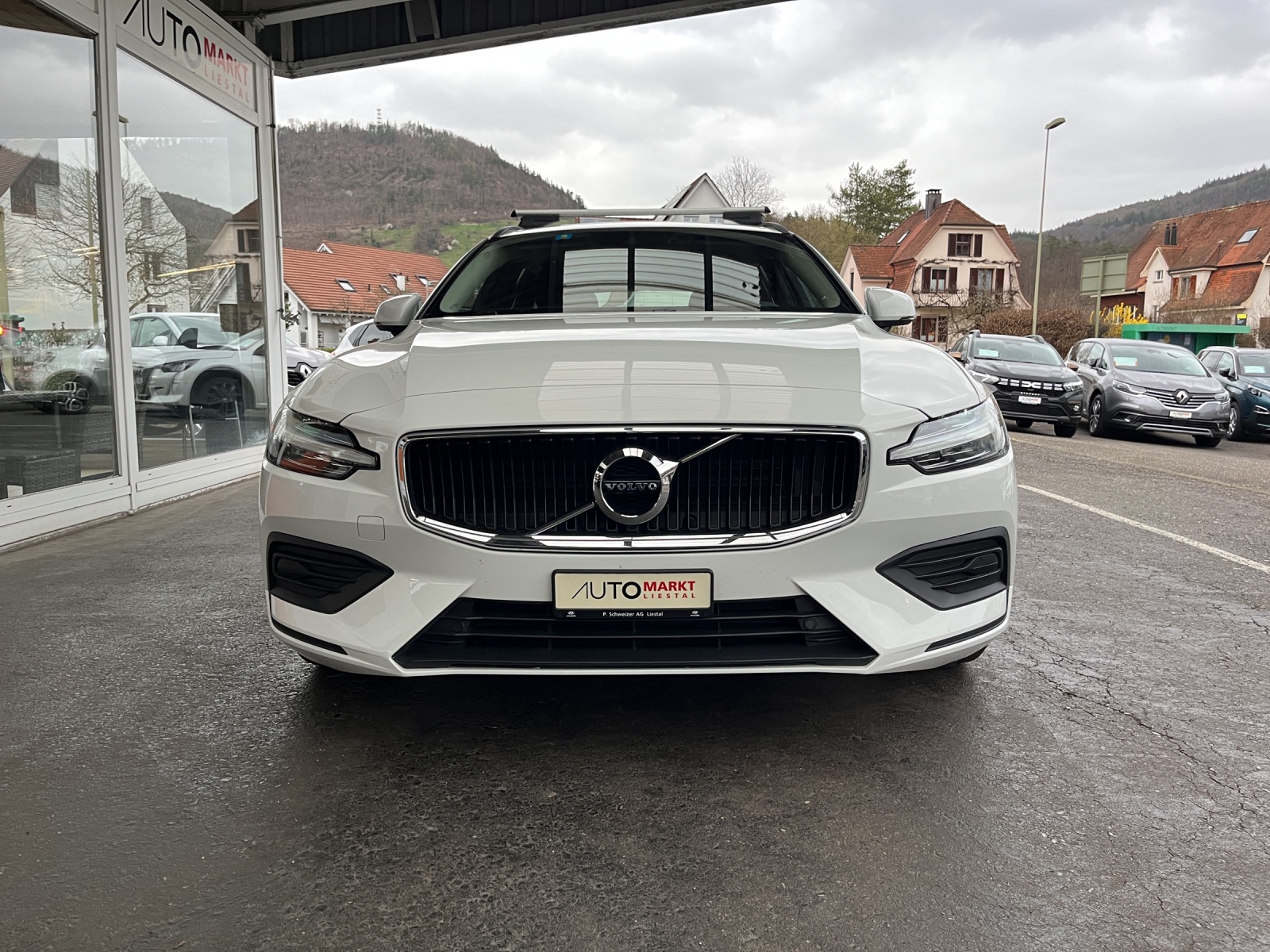 VOLVO V60 B3 Benzin Mild Hybrid Momentum Light Geartronic-image-3