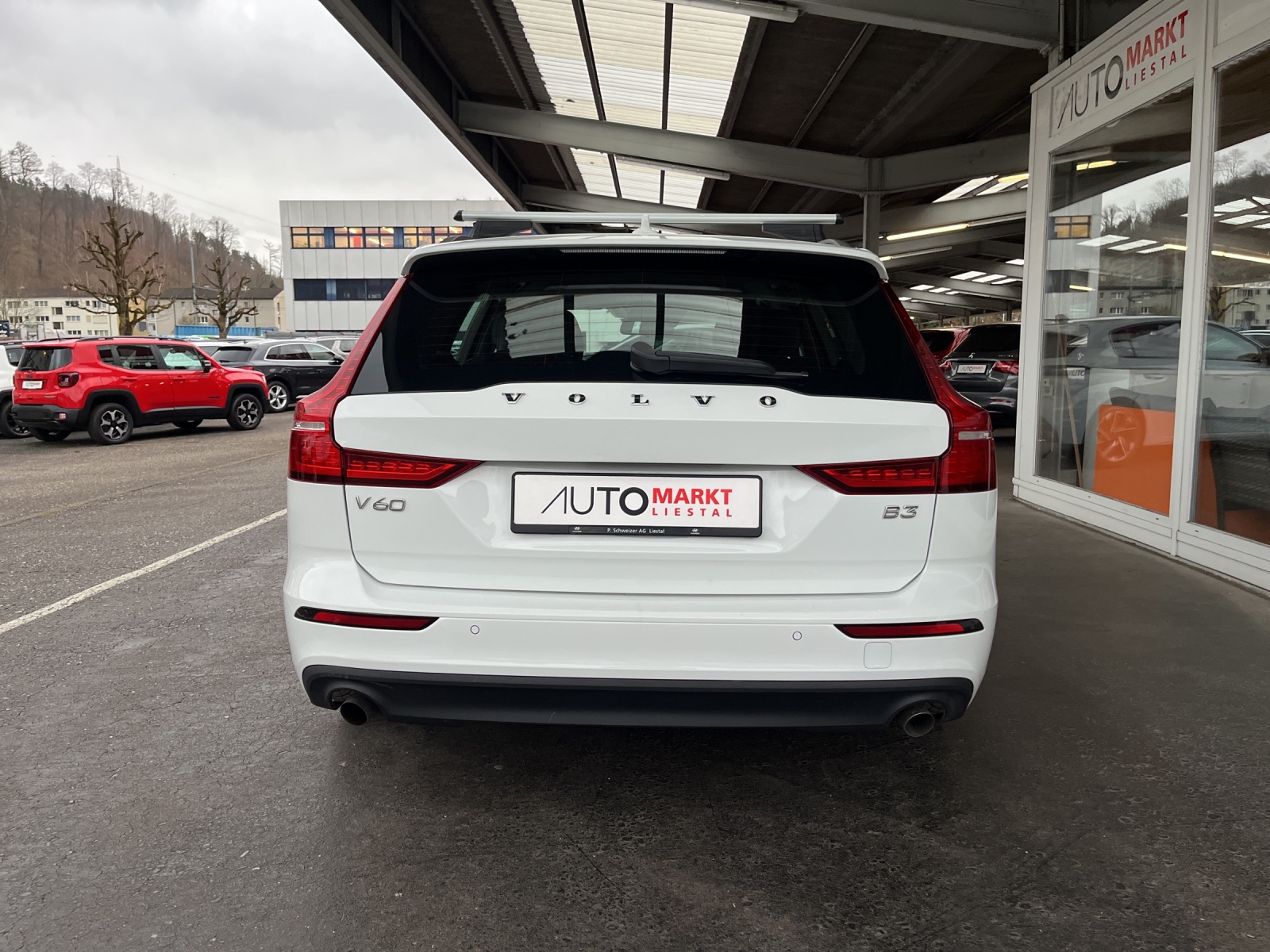 VOLVO V60 B3 Benzin Mild Hybrid Momentum Light Geartronic-image-12