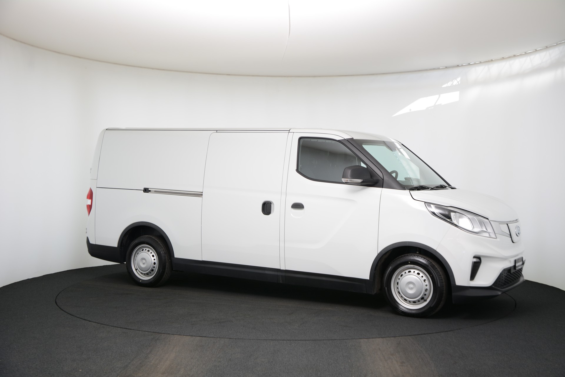 MAXUS eDELIVER 3 Kastenaufbau L2 50kWh-image-18