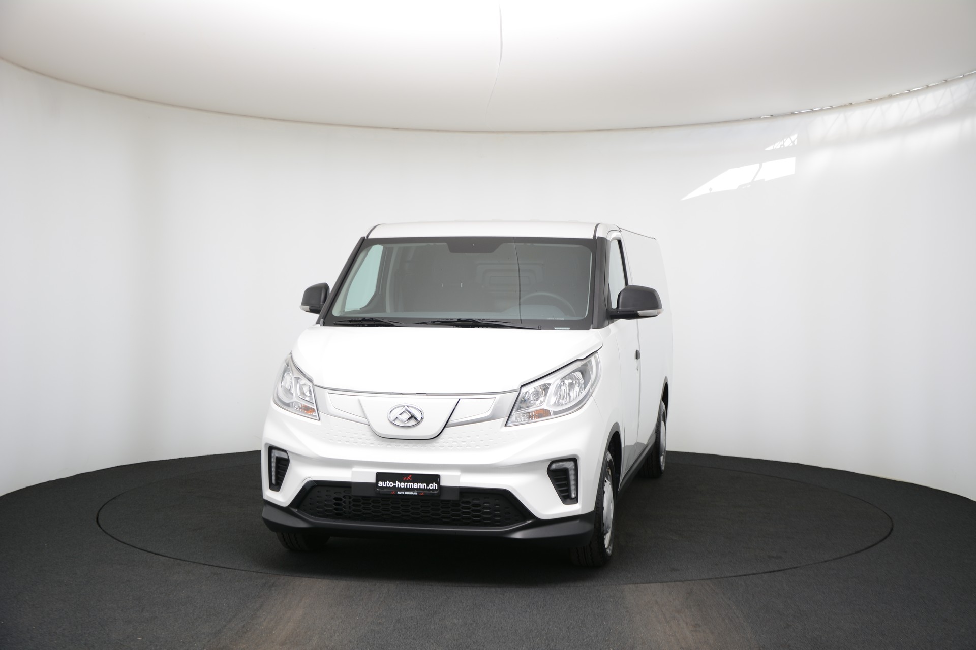 MAXUS eDELIVER 3 Kastenaufbau L2 50kWh-showroom-element-3