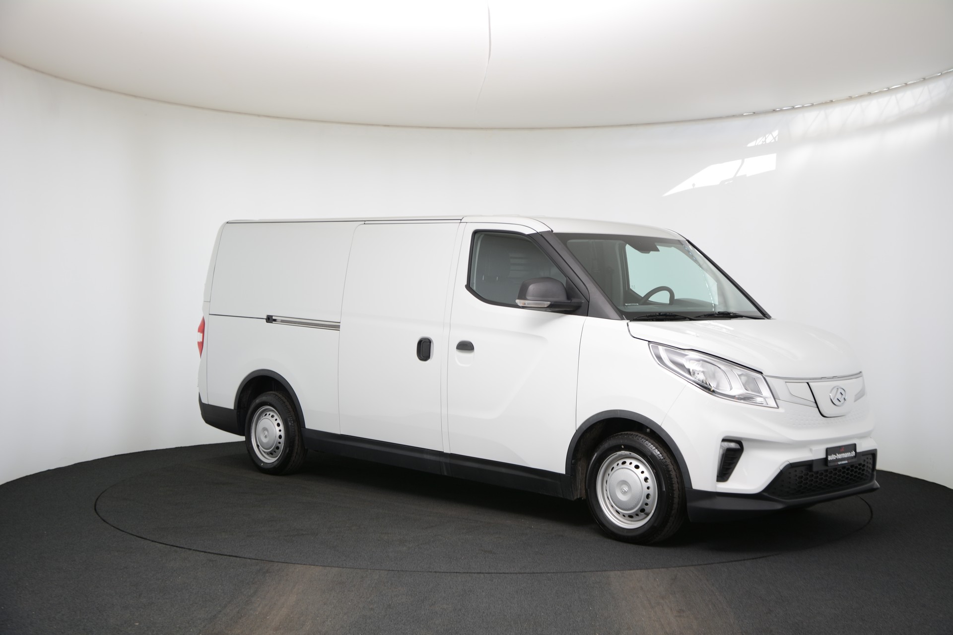 MAXUS eDELIVER 3 Kastenaufbau L2 50kWh-image-19