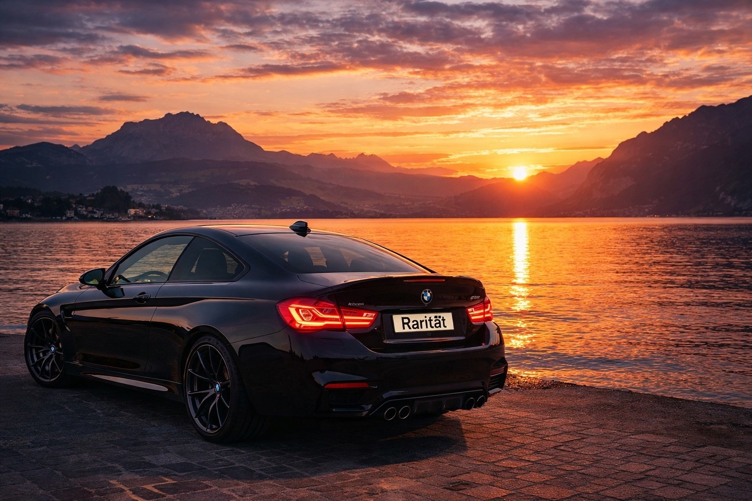 BMW original M4 CS | Carbon | OLED | CH-Fzg. | Rarität-image-2