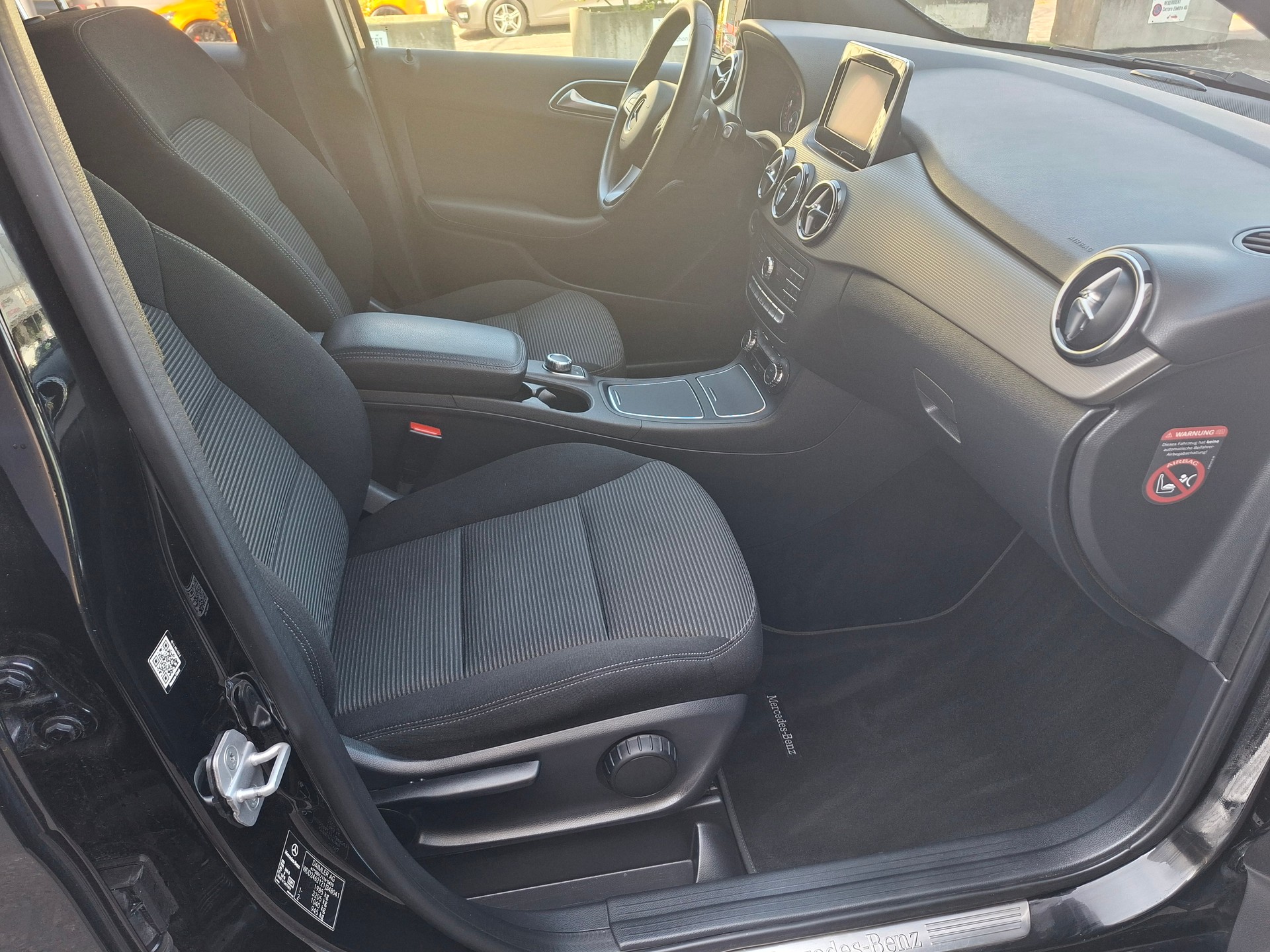 MERCEDES-BENZ B 180 CDI Style 7G-DCT-image-7