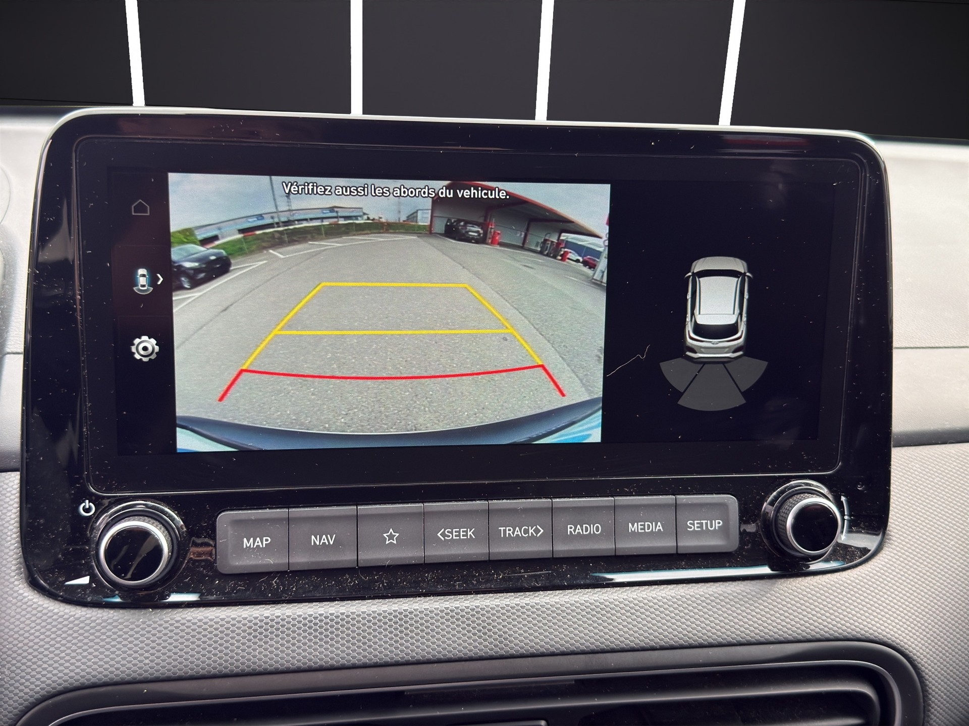 HYUNDAI Kona 1.6 GDi HEV Amplia DCT-image-12