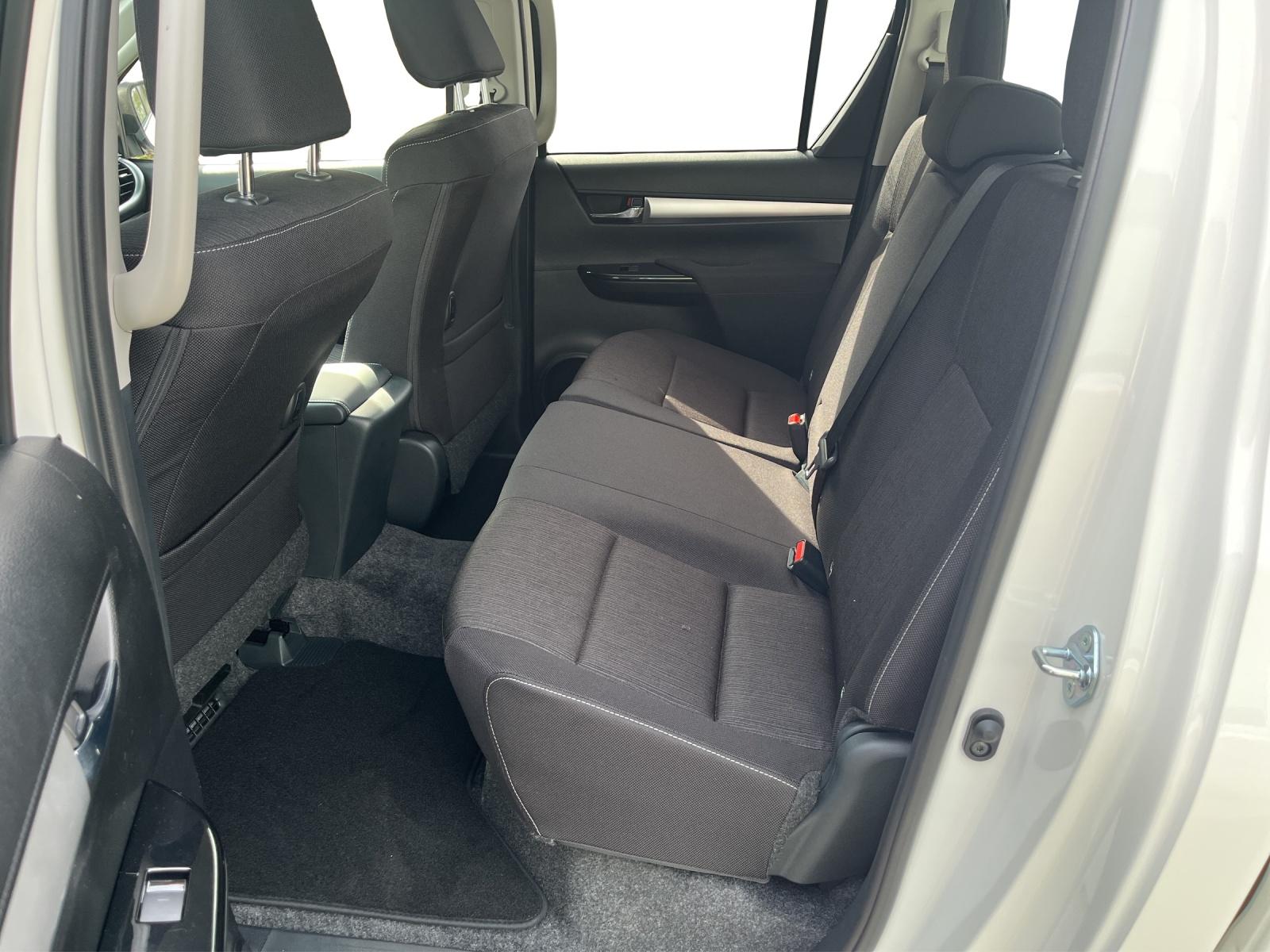 TOYOTA Hilux Double Cab.-Pick-up 2.8 D-4D MHEV 204 Style-image-10