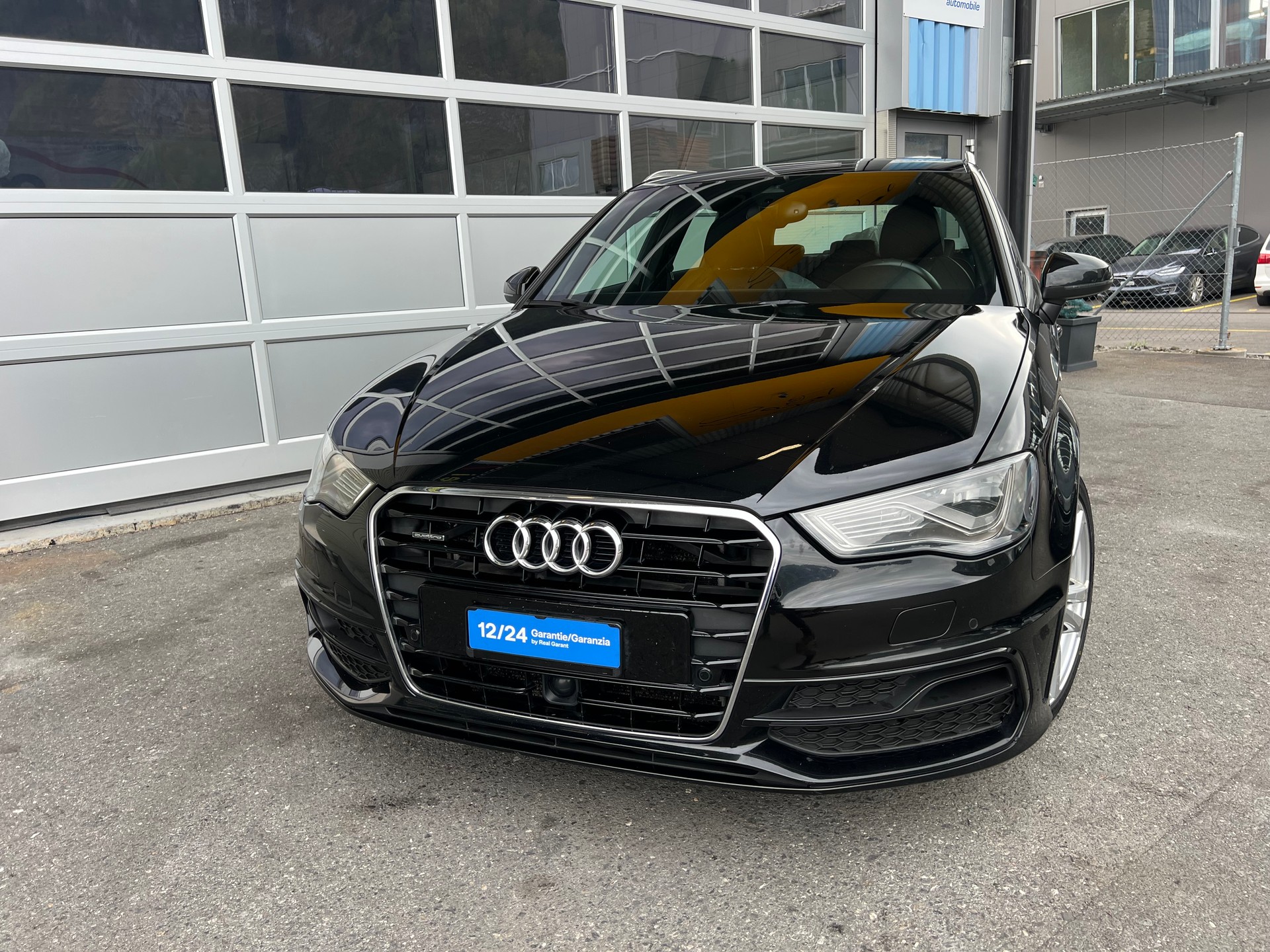 AUDI A3 Sportback 2.0 TDI S- Line Ambition 4x4 *Navigation * Leder * Rückfahrkamera * ab MFK 11.2025 * 1 Jahr Garantie möglich ***-showroom-element-2