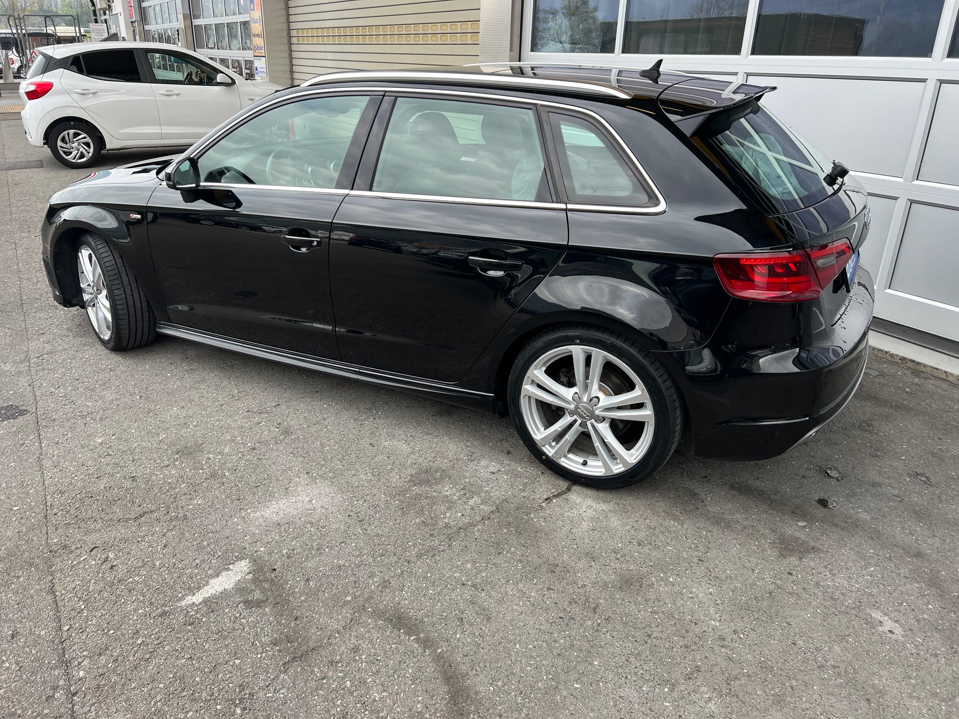 AUDI A3 Sportback 2.0 TDI S- Line Ambition 4x4 *Navigation * Leder * Rückfahrkamera * ab MFK 11.2025 * 1 Jahr Garantie möglich ***-image-7
