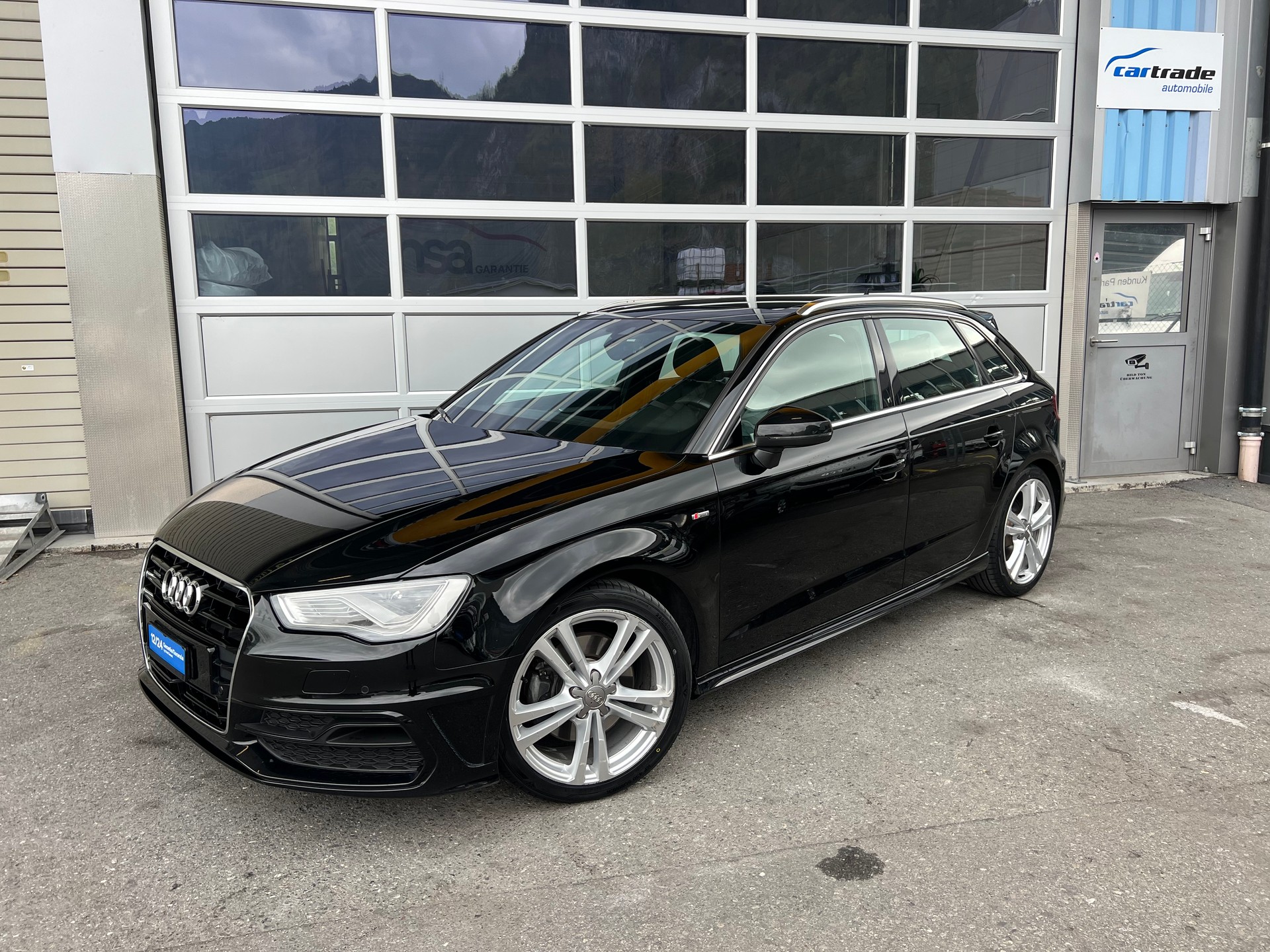 AUDI A3 Sportback 2.0 TDI S- Line Ambition 4x4 *Navigation * Leder * Rückfahrkamera * ab MFK 11.2025 * 1 Jahr Garantie möglich ***