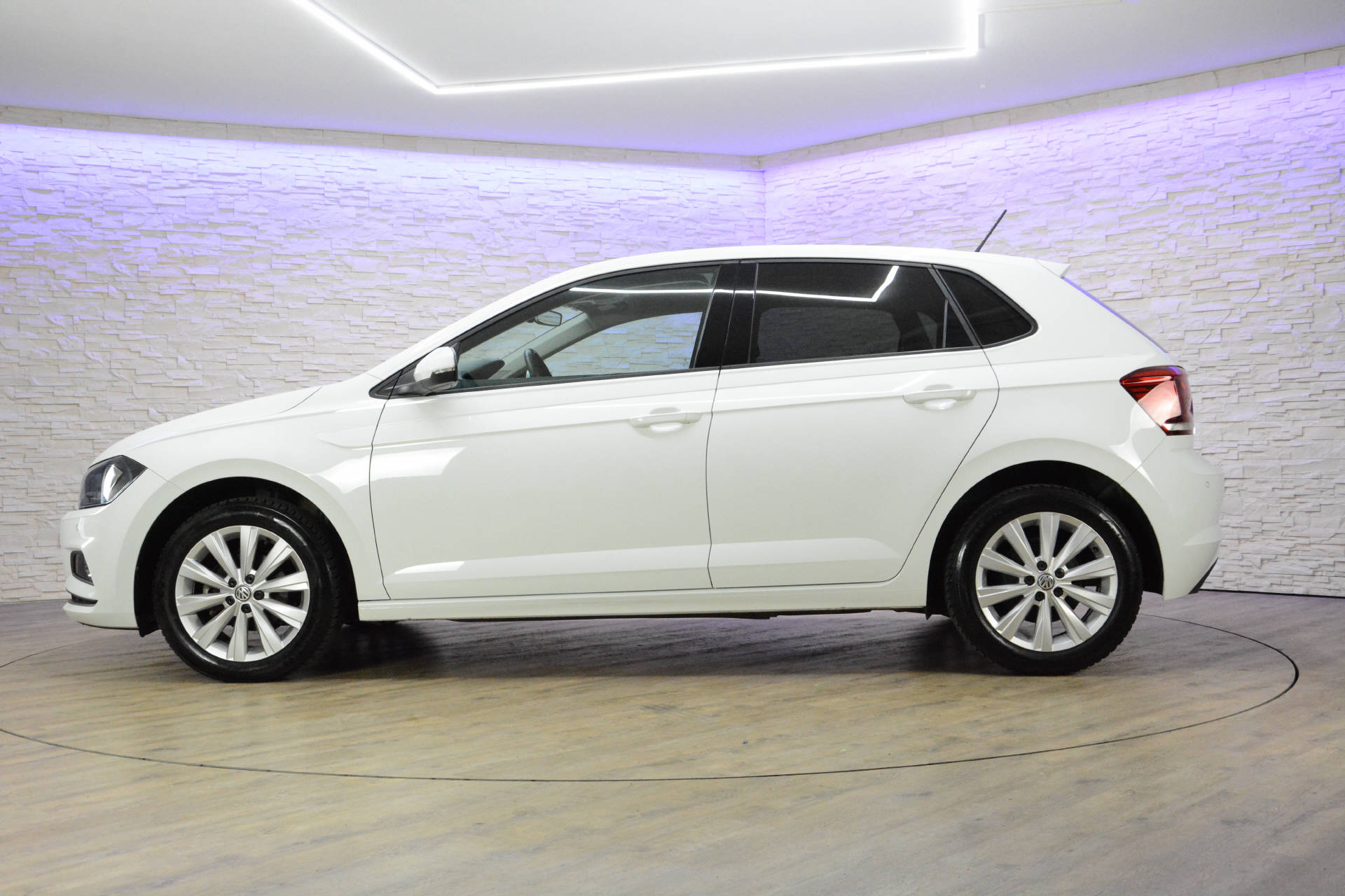 VW Polo 1.0 TSI Comfortline DSG-image-2
