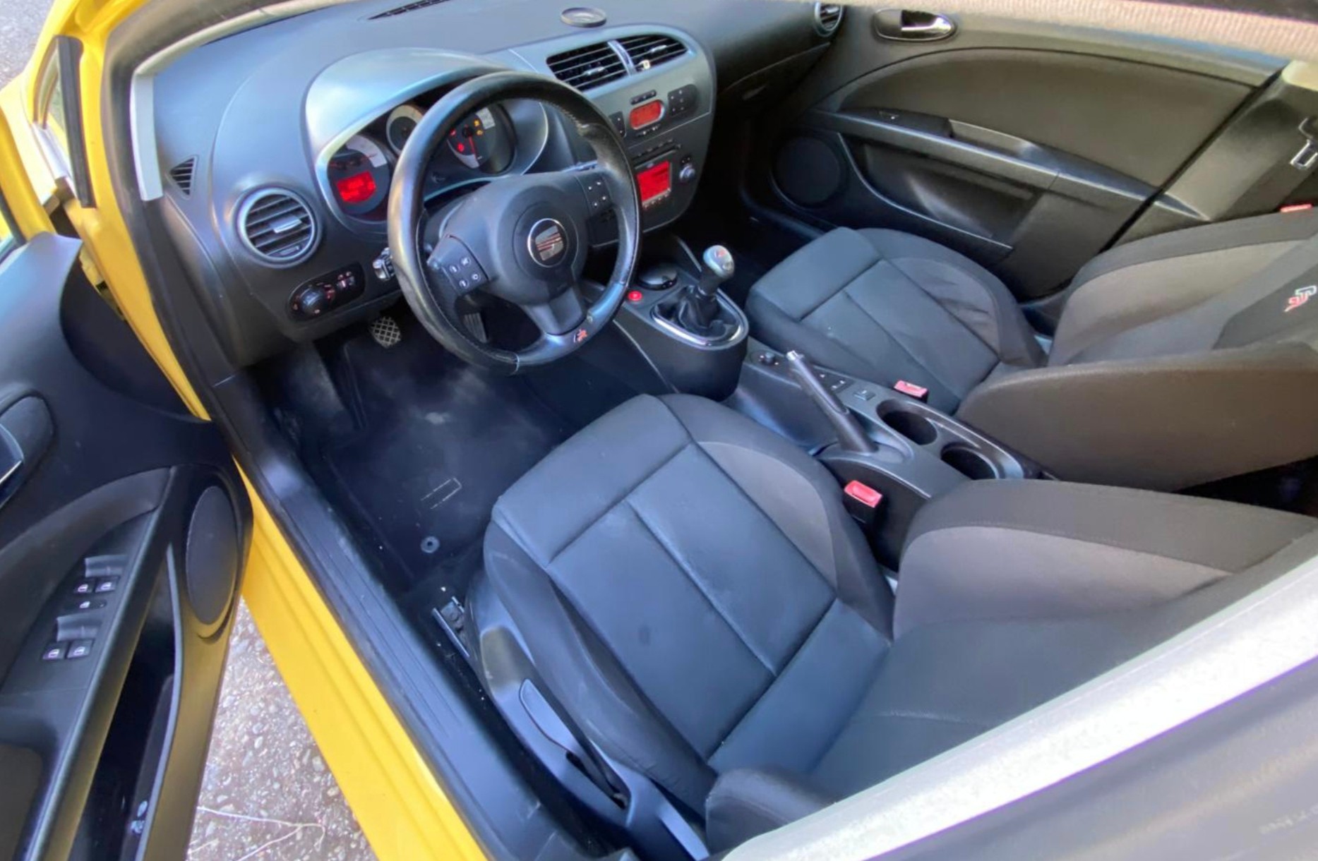 SEAT Leon 2.0 TDI FR-image-7